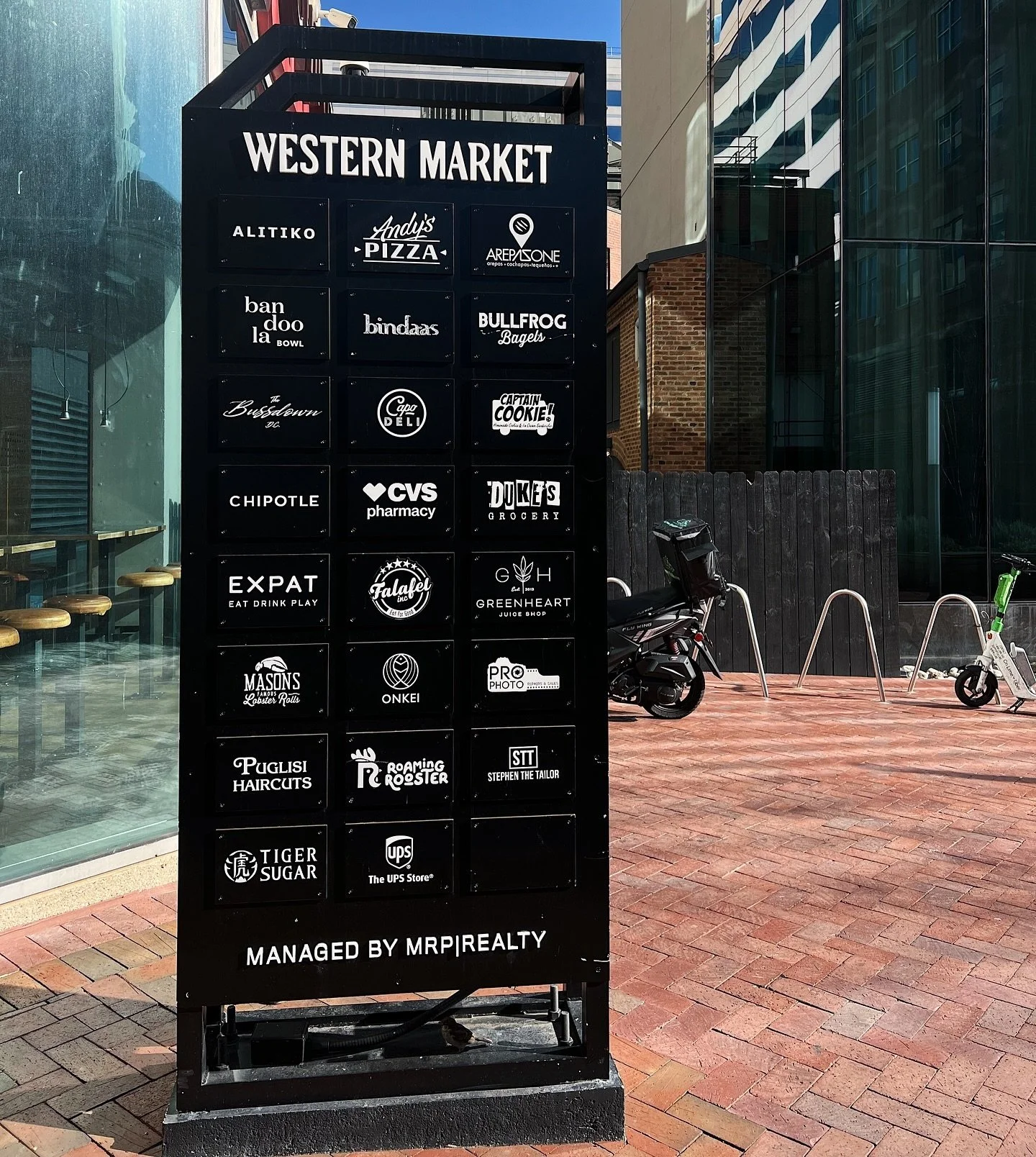 We&rsquo;re insideeee! Come hangout and shop the @dreamerscollective.dc this Saturday! Stay and grab lunch at your fav @westernmarketdc restaurant 🙂&zwj;&harr;️

 This weekend we&rsquo;ll be hanging out with our favorite small businesses:

@mizugard