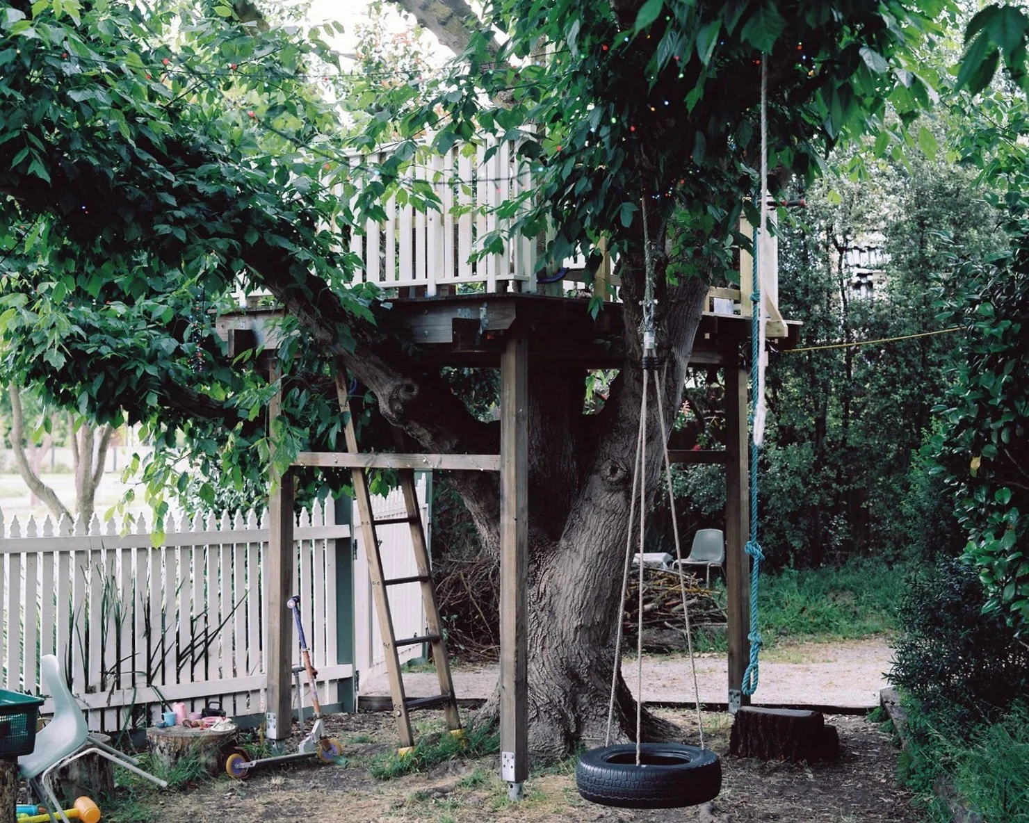  Untitled  2008–2013 
film scan from colour negative To return is impossible 
And to talk about it - forbidden 
How it was filled with bliss, 
That heavenly garden. 
 - Tarkovsky, Arseny.   A Beautiful Day.   1942