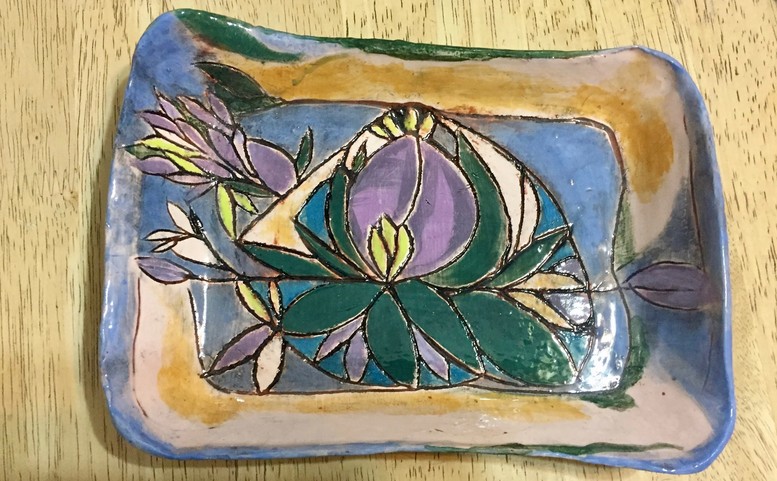 "Stained Glass Flower in the Center" 2020's, Ceramic porcelain dish
