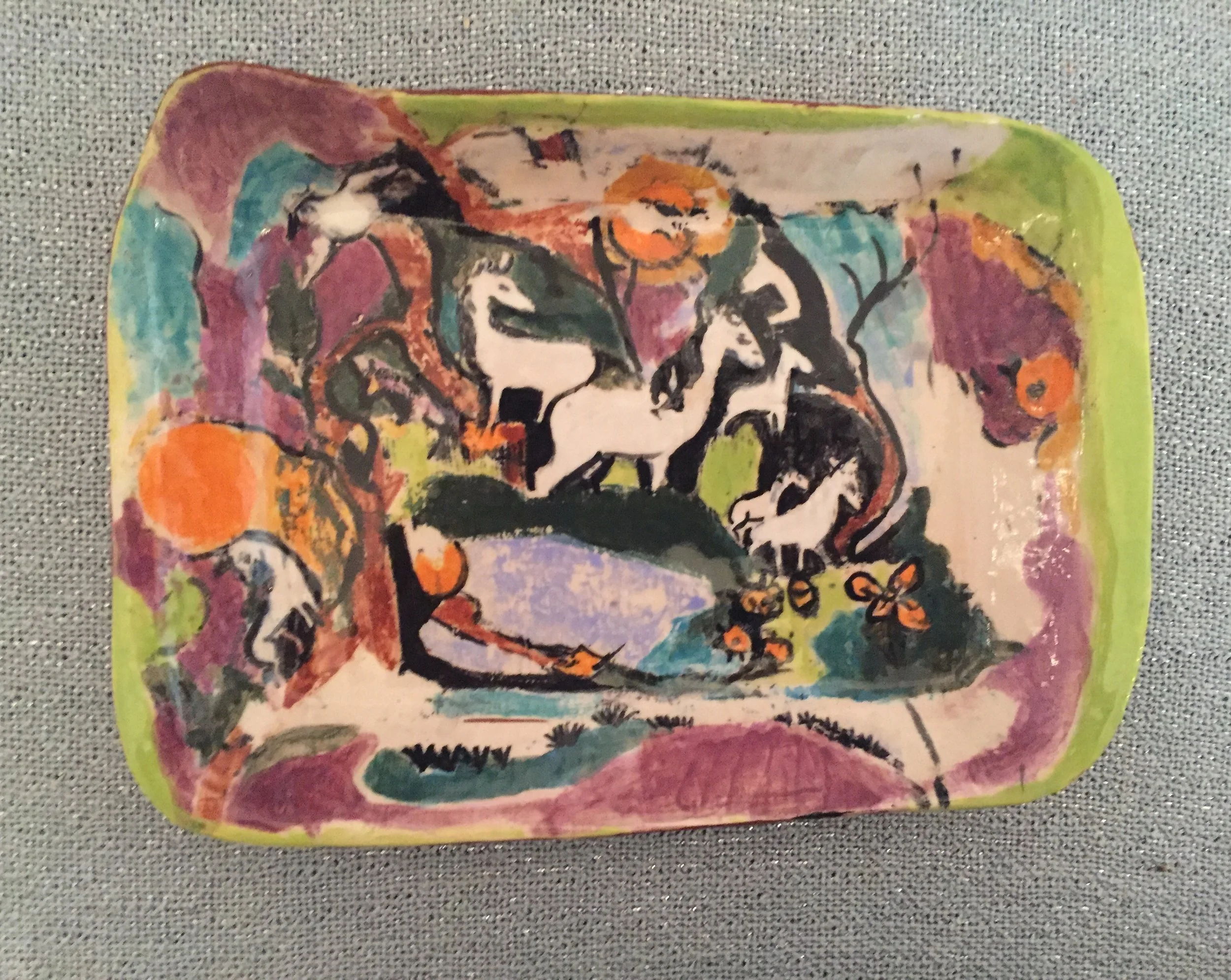 "White horses Gathering" 2020's, Ceramic handmade porcelain dish