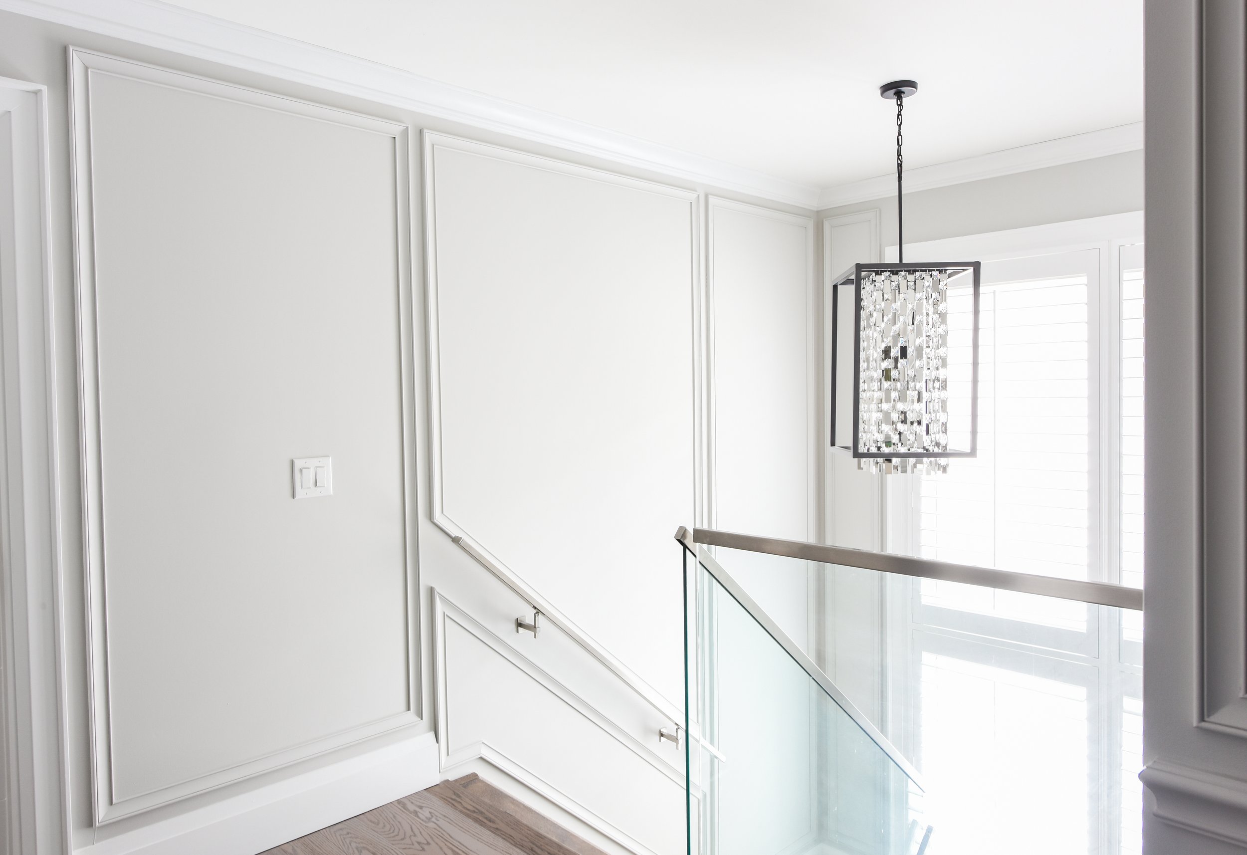 Are Wainscoting Wall Panels Outdated or Still Stylish in 2026