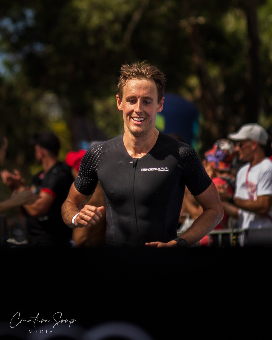 Simon Hearn // Huskisson, Jervis Bay NSW

Professional triathlete @simon_hearn taking out the top spot in the Ultimate mens category, claiming Australian Long Course title at the the Shimano Husky Triathlon Festival 2021. Following Simon in second pl