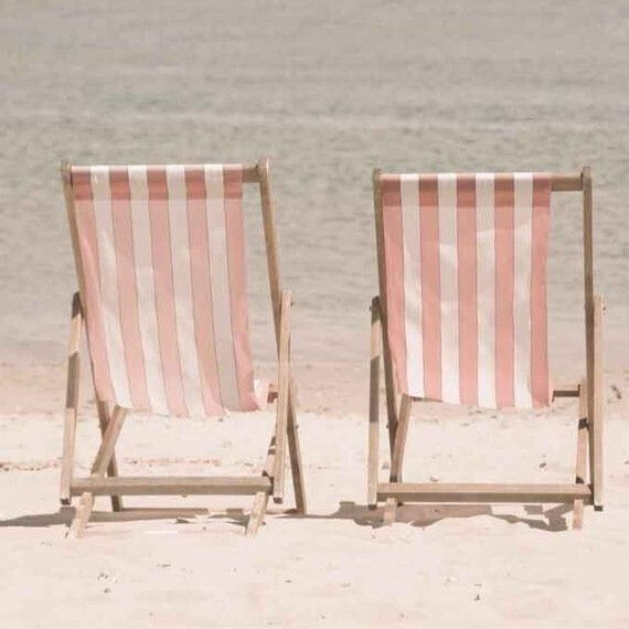 Can you believe tomorrow marks the start of Summer? 🌞🌺🐬​​​​​​​​
​​​​​​​​
Sunny days spent picnicking with the fam, tanning by the beach, and eating our weight in smoothie bowls also come with a list of Summer Treatments to get so you can feel your