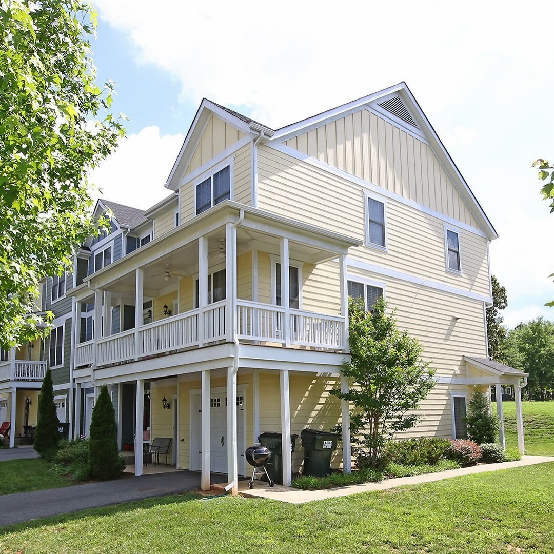 Looking to move this June? This spacious end-unit Wickham Pond townhome is located within the desirable area of Western Albemarle county and boasts 4 bedrooms and 3.5 baths. Convenient to downtown Crozet&rsquo;s library, shops and dining options, as 
