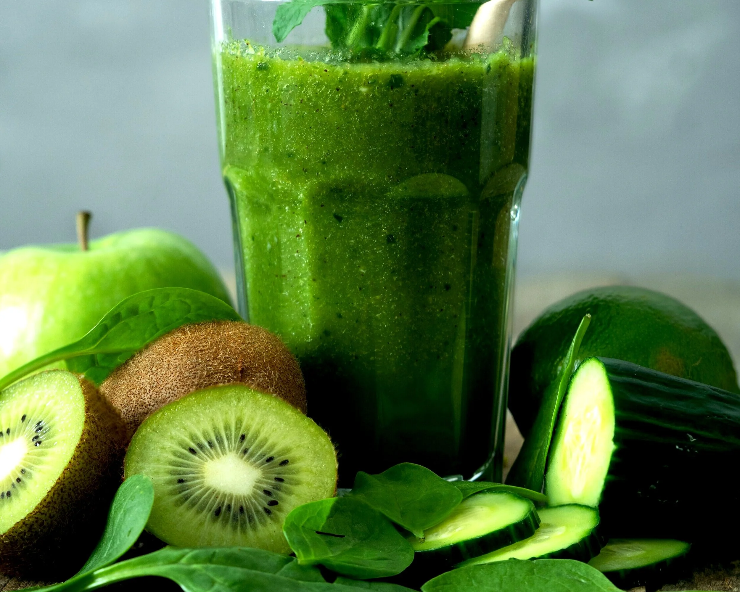 Spring Apple-Radish Smoothie