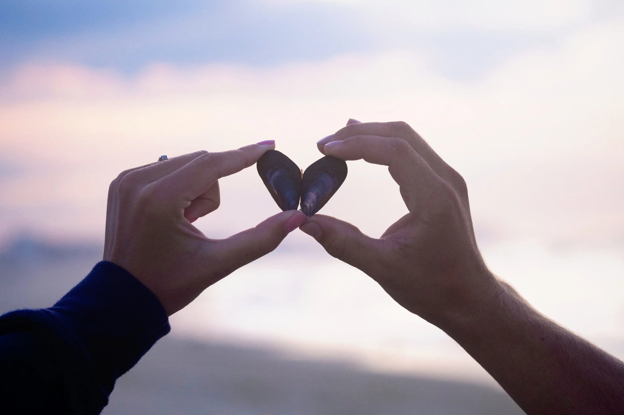 18 FAQs on Healthy Relationships: A Guide to Lasting Connections