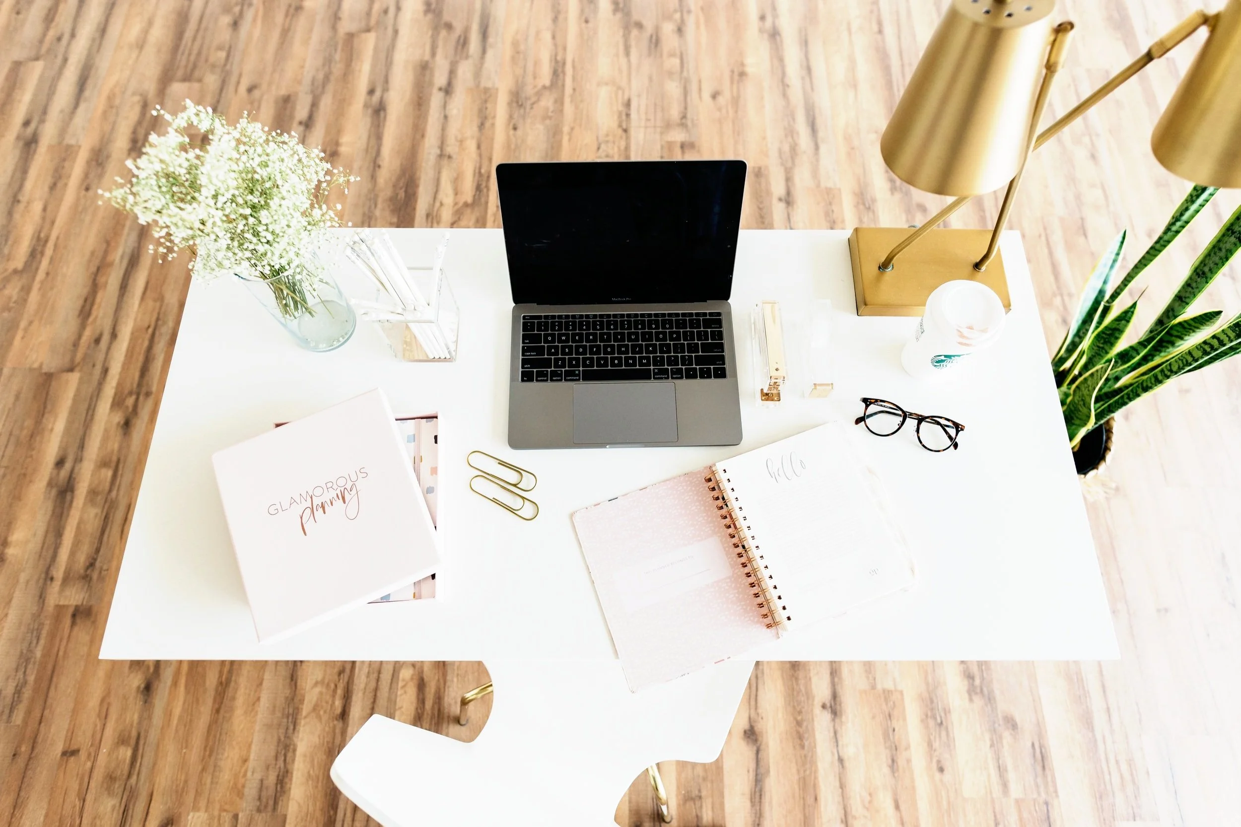 Mindful Work: Achieving Balance and Productivity