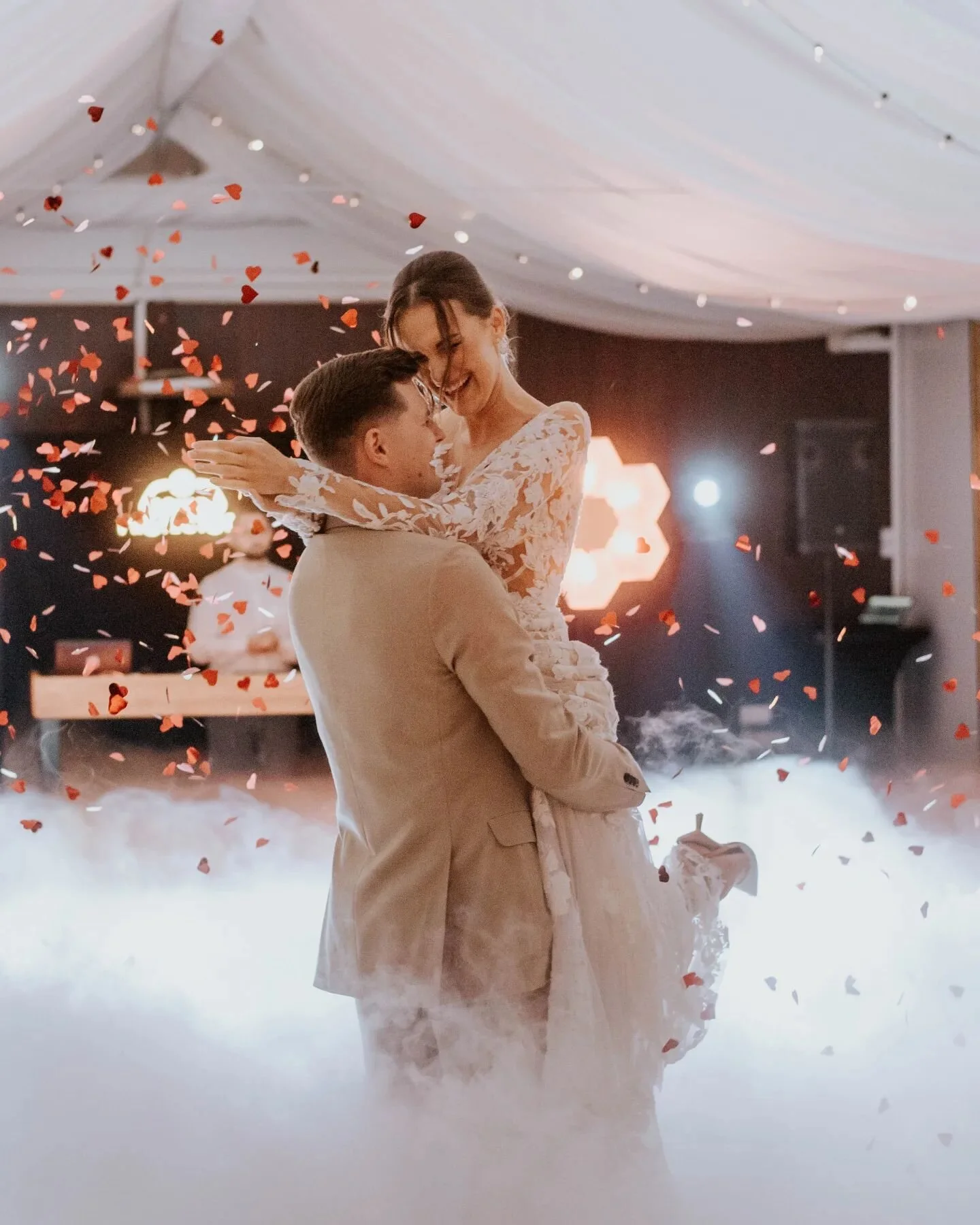 Pierwszy taniec Teresy i Dawida🫶

#firstdance #pierwszytaniec #zdjeciaslubne #pieknezdjeciaslubne