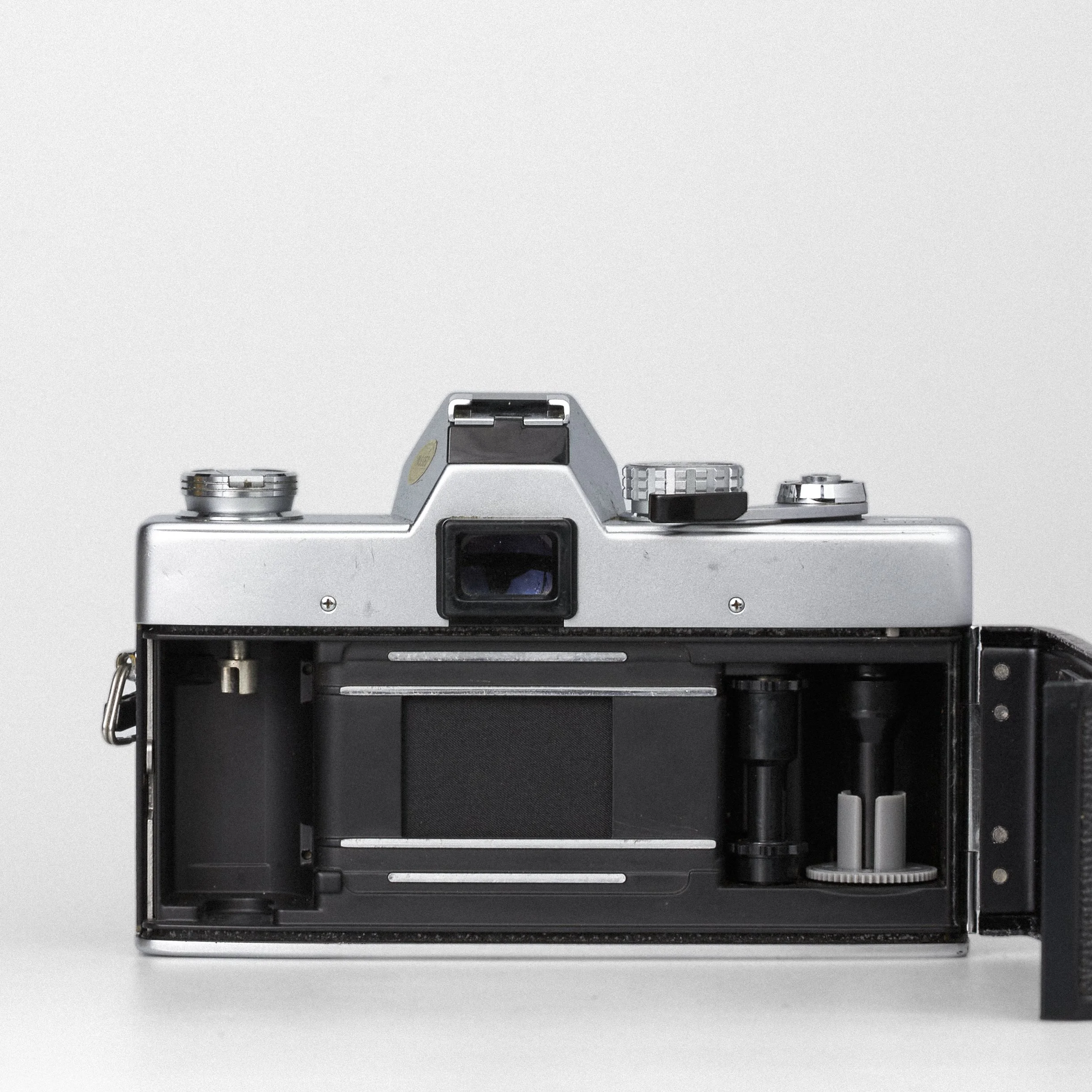 Carmencita cameras1040.jpg