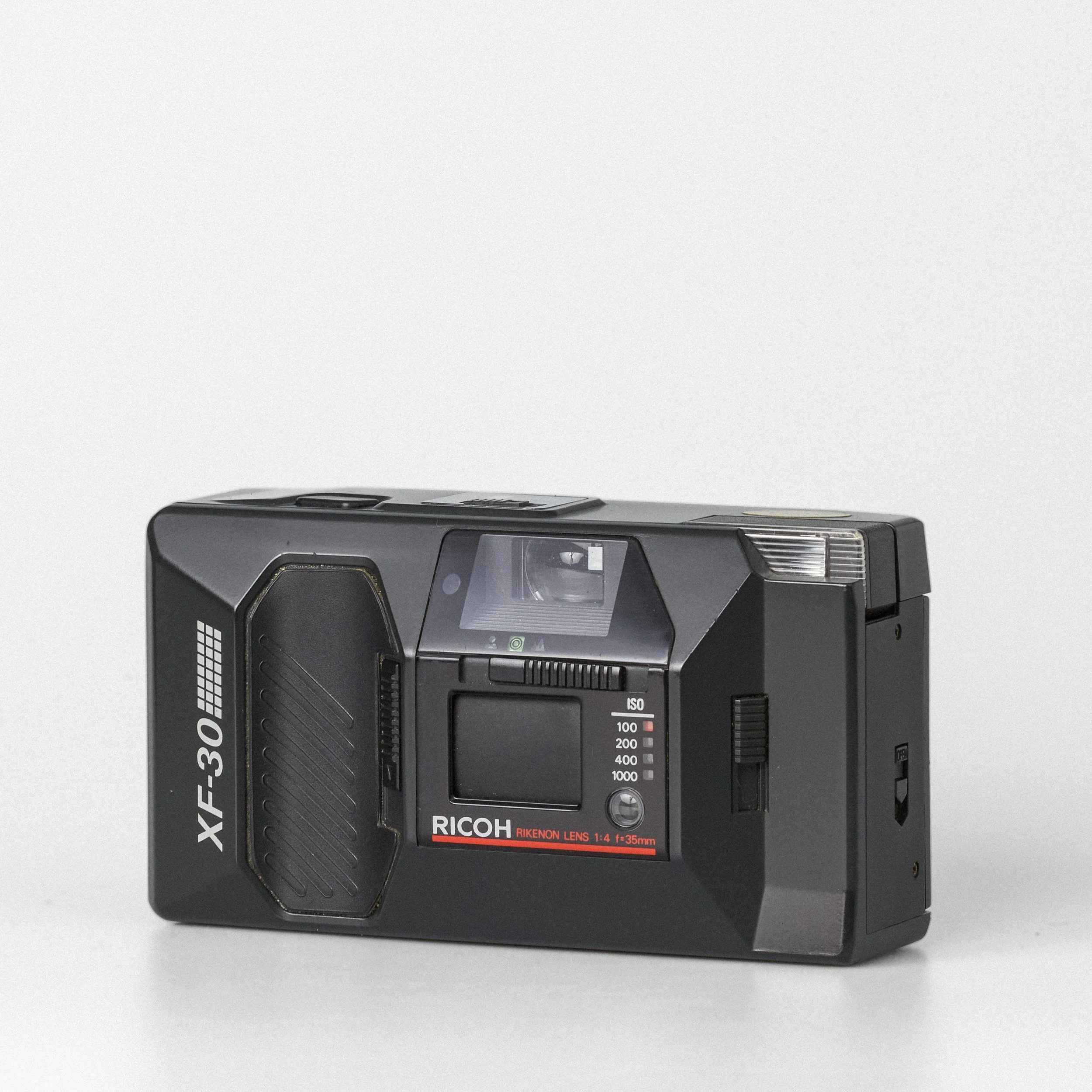 Carmencita cameras4027.jpg