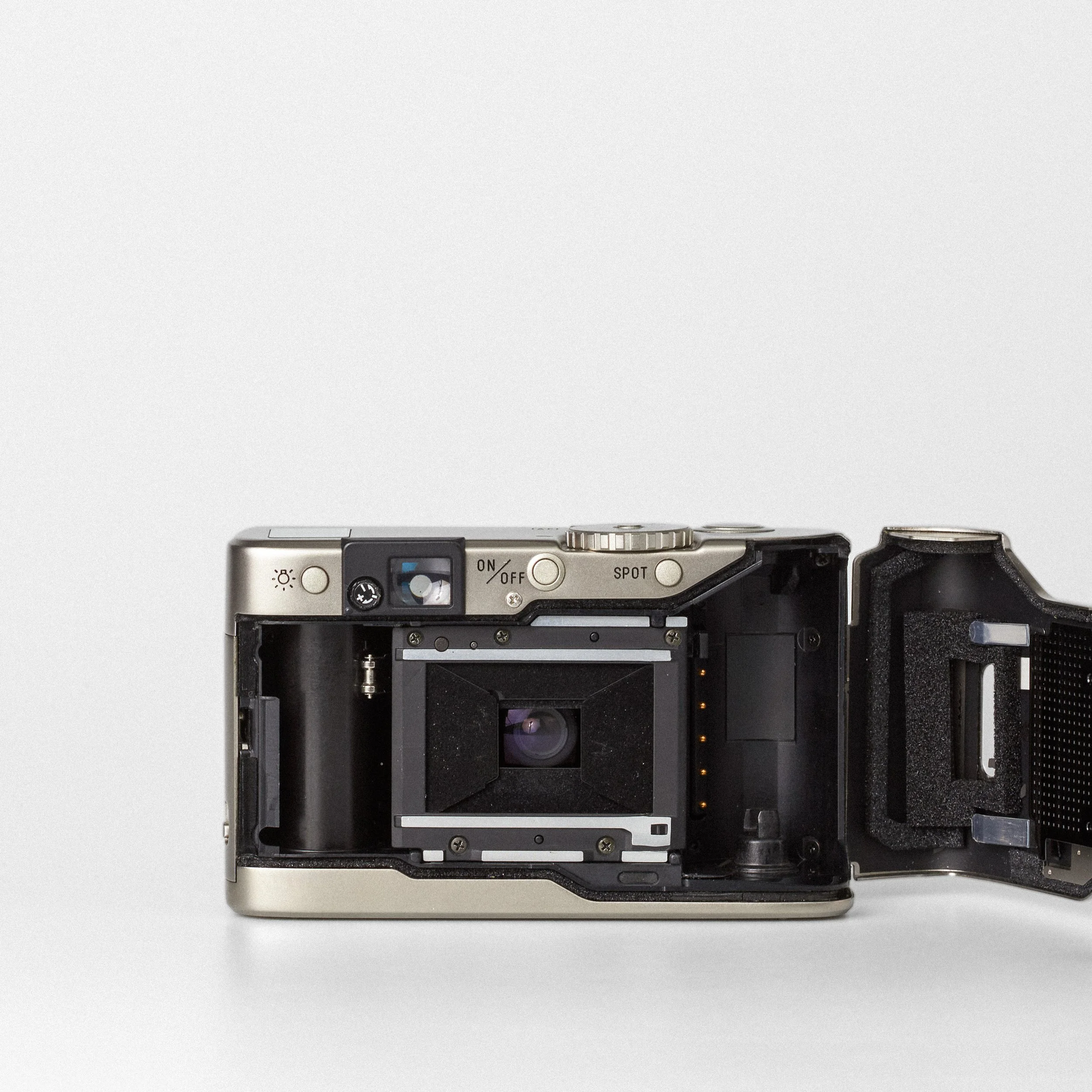 Carmencita cameras4422.jpg