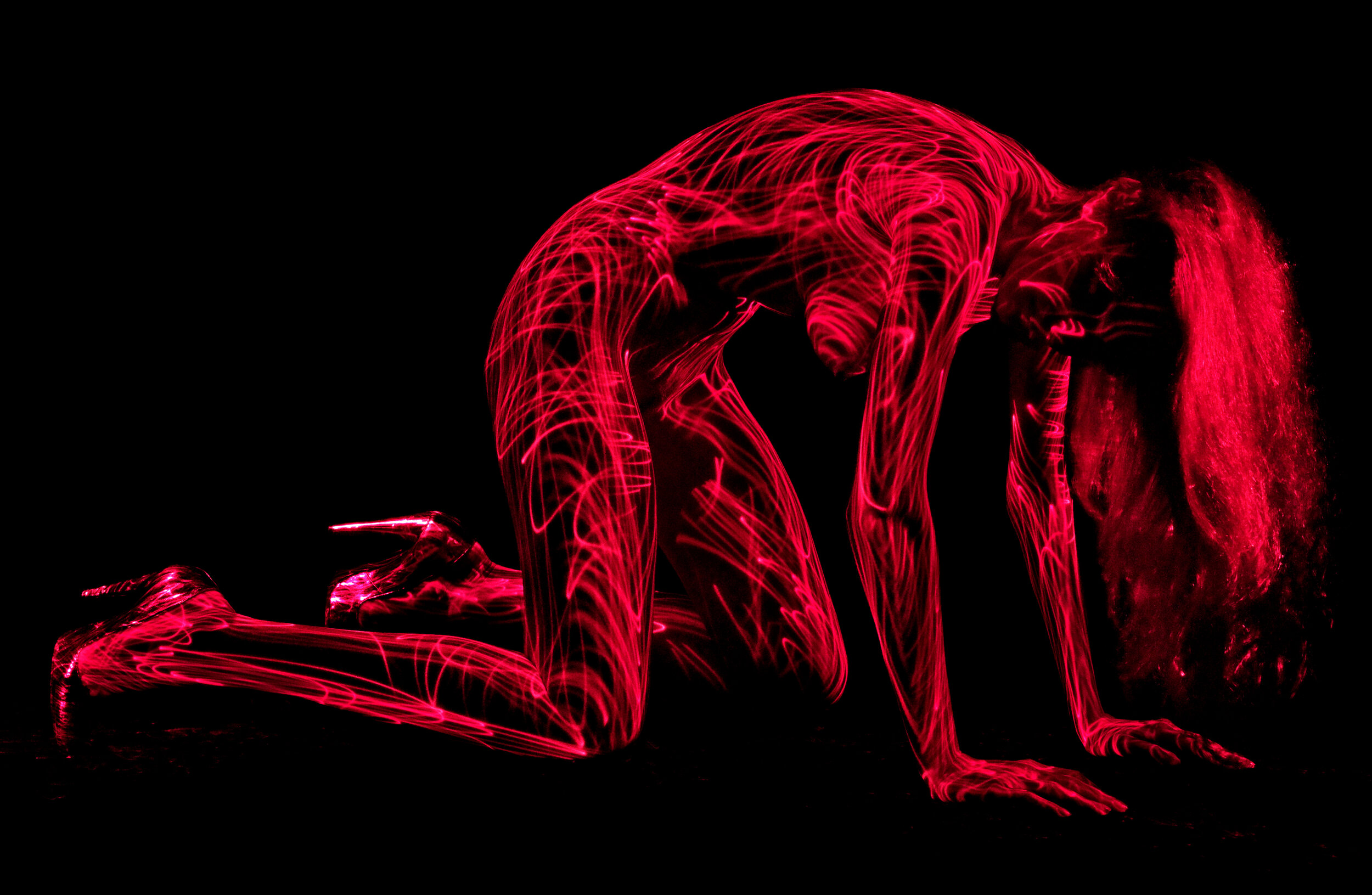 S MAGAZINE - SKIN FLICKER