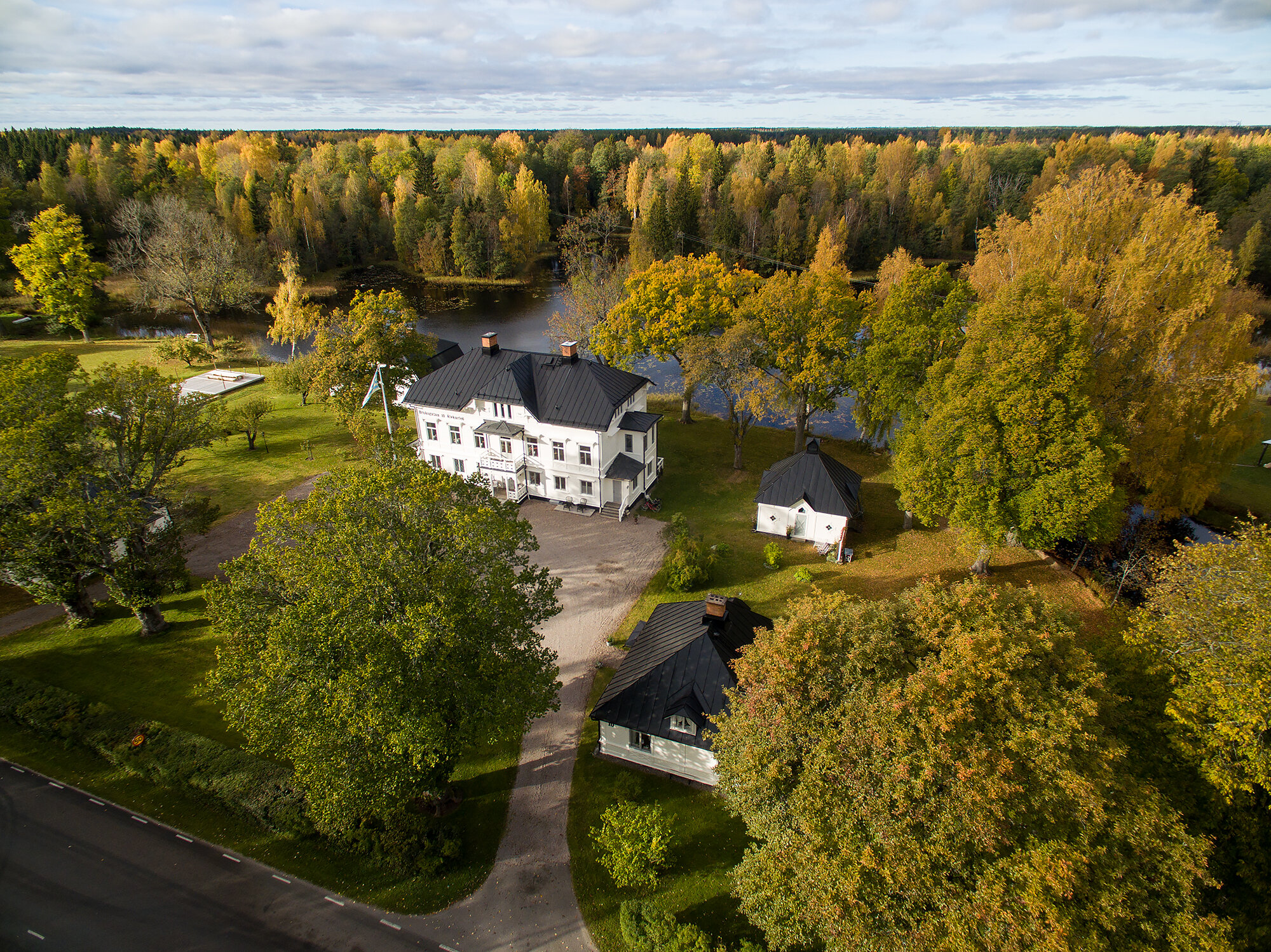 Soliga höstdagar på Susannas underbara herrgård.
