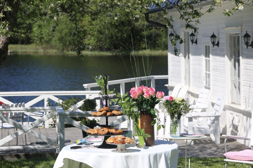 Tips på roliga aktiviteter för en möhippa! Skäm bort bruden, mys och hitta på roliga aktiviteter som hon älskar.