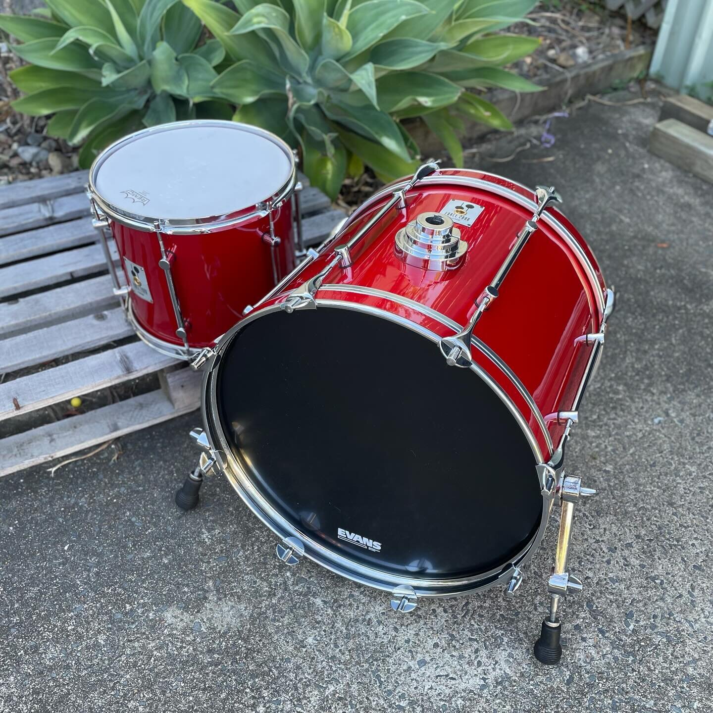 Sonor Force 2000 - 13&rdquo; tom + 20&rdquo; bass drum - in for a strip &amp; wrap in some fresh metallic red wrap along with all interiors refinished, bearing edges recut 45&deg;/45&deg; tom and 45&deg;/1/4&rdquo; roundover bass drum. All hardware c