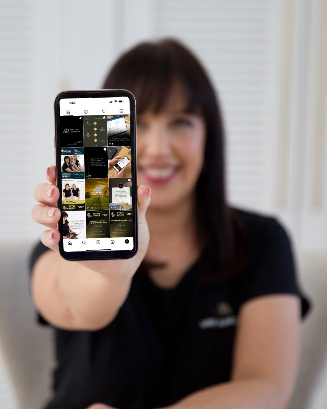 📱 Did you know that Instagram isn’t just a place for pretty pics anymore?! It’s also a search engine and this year, search engines like Google began indexing public Instagram posts, reels, carousels and profiles. 
If your content isn&