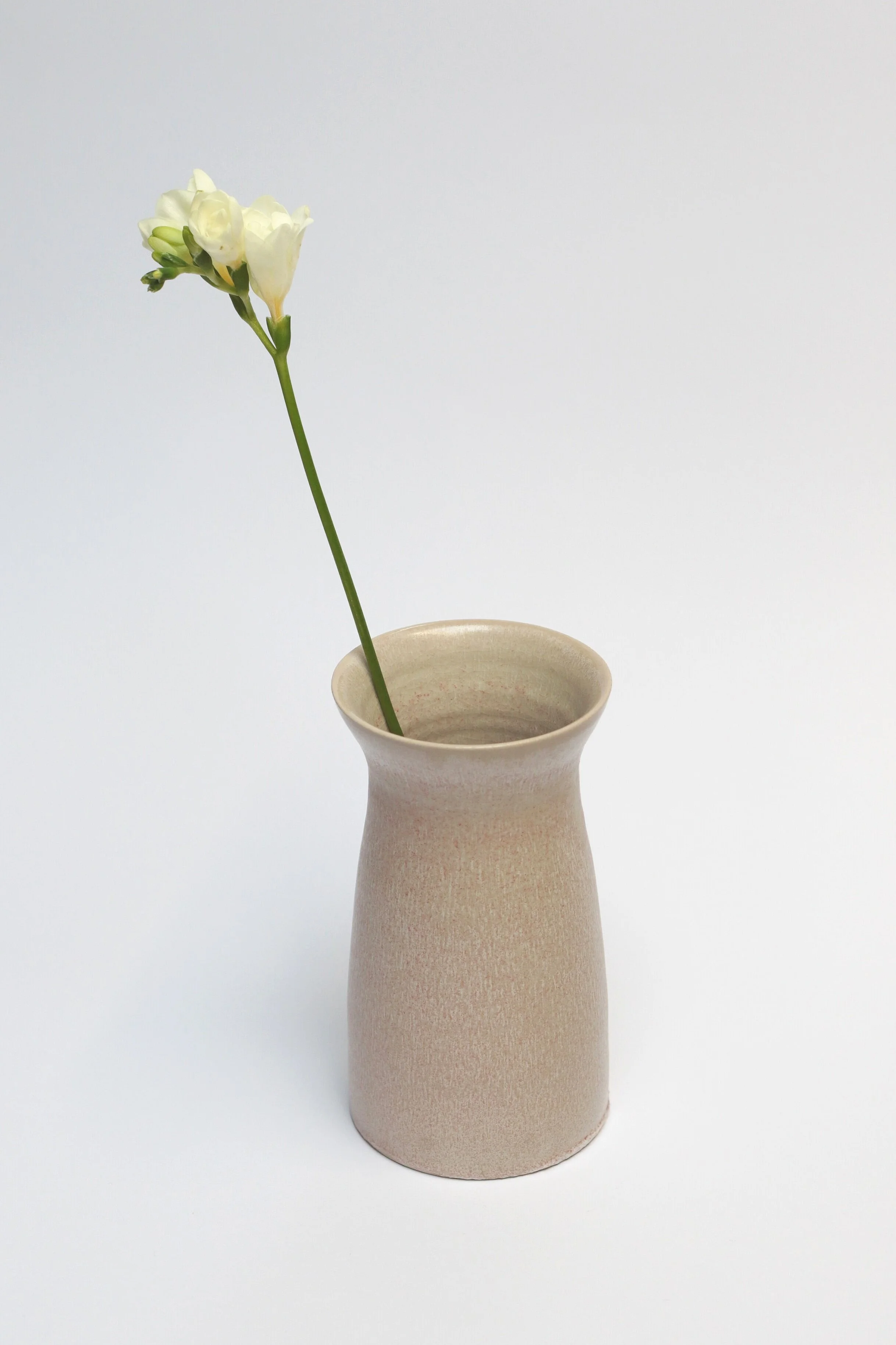 LNA Céramique Vase trompette rose nude