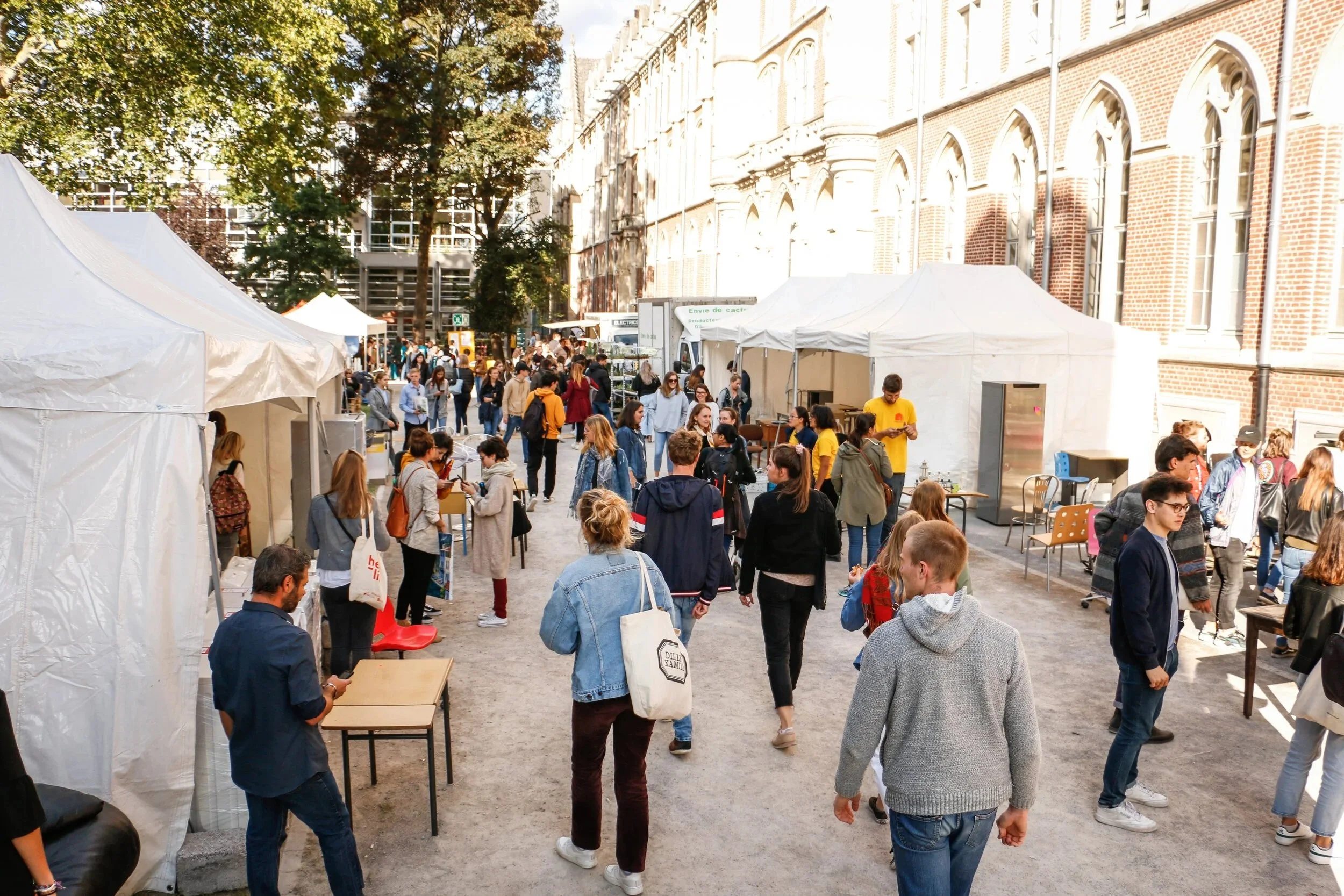 pour que les campus montrent le chemin d'une société solidaire et économe en ressources.