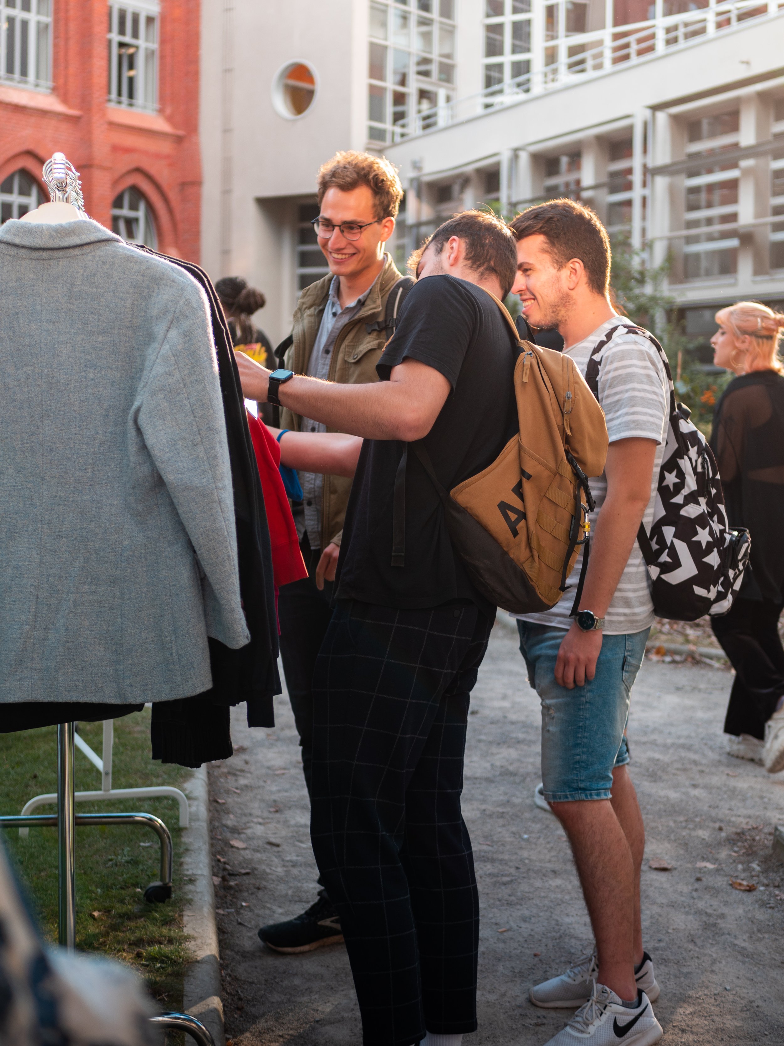 Friperie Grande Vente de Rentrée Campus Market
