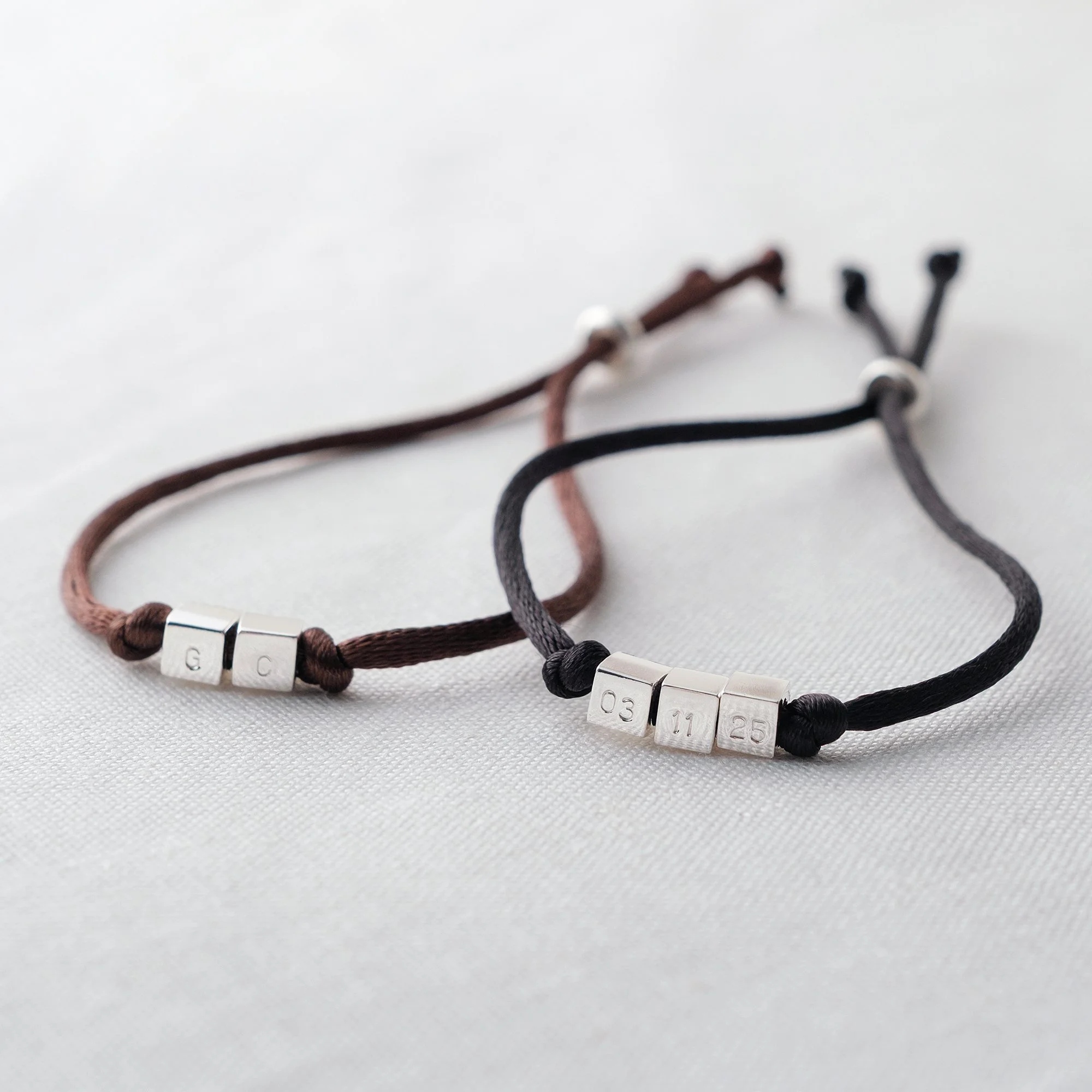 Mens Cube Bead Bracelet.jpg