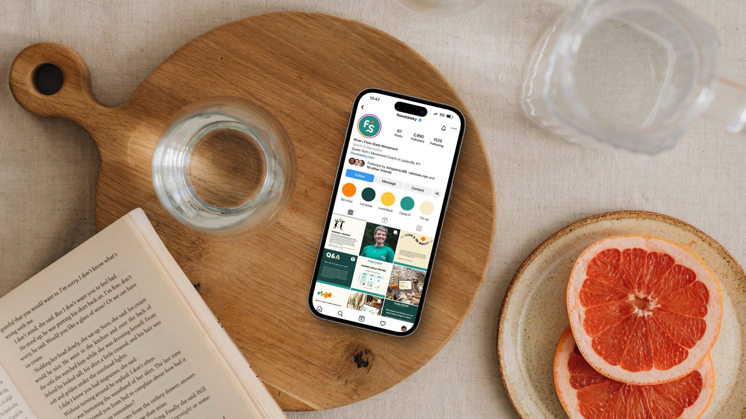 Simple+breakfast+plating+with+an+iPhone+mockup+%28Mockuuups+Studio%29.jpg