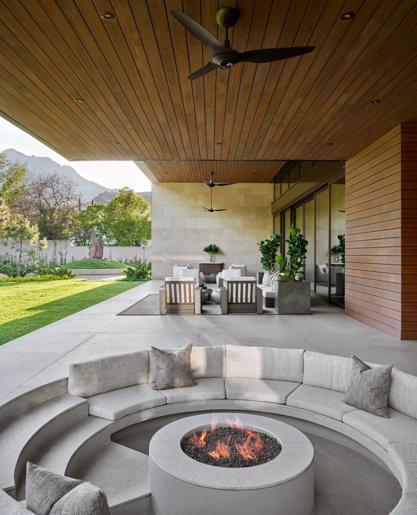 What better way to enjoy your home's property than relaxing by a chic outdoor firepit? ⁠
⁠
👈️ Swipe for some stylish firepit inspiration for your home.⁠
⁠
📸 @stephen_karlisch_photo | @solostove | @shousugibanhouse | @marionbrenner | @heatherhilliar