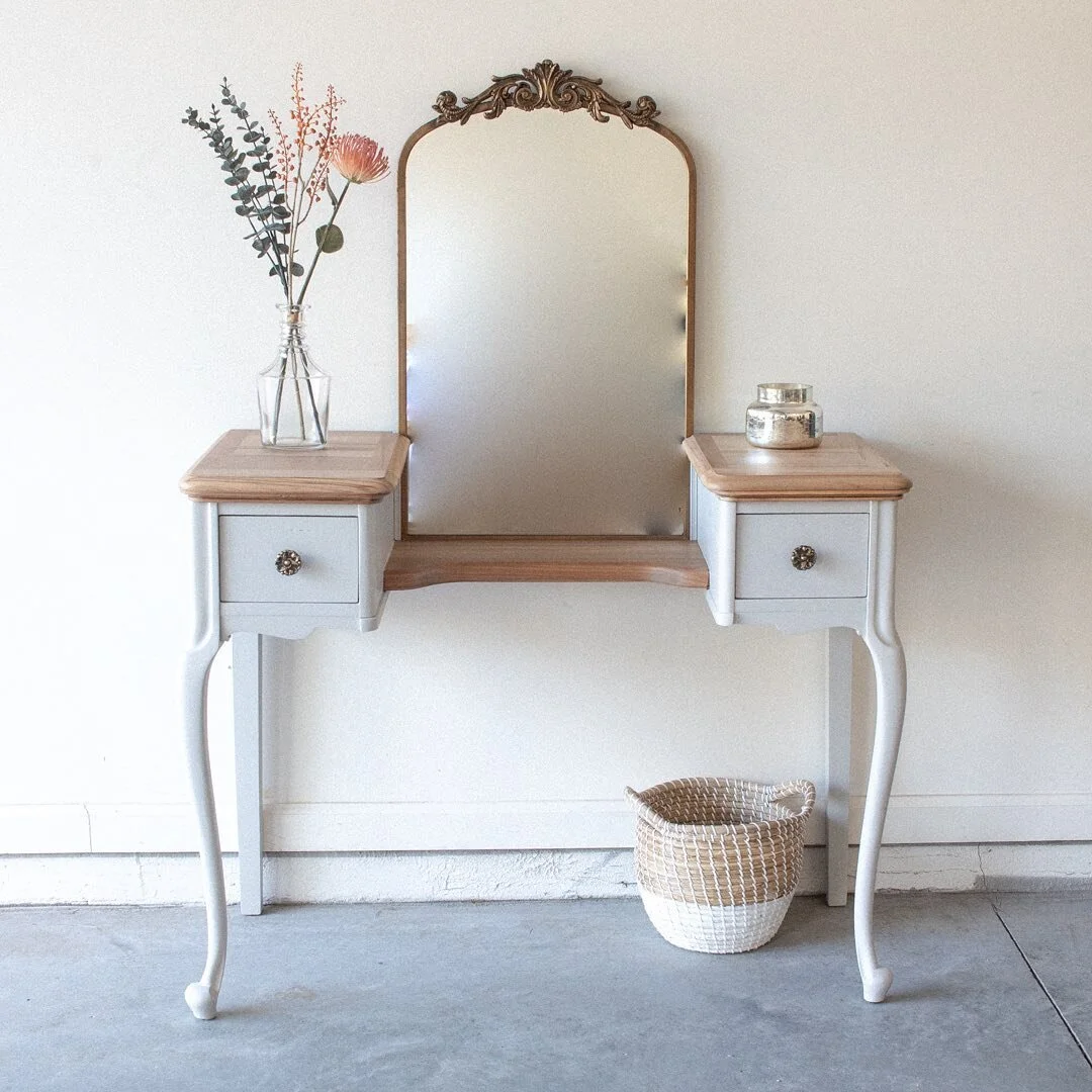 A perfect little place to primp.

Swipe for before 👉🏻. I bought this vanity to refinish for our bedroom. It needed to be small to fit the space and I wanted to match the French country/modern farmhouse theme in our room. This little vanity was in r