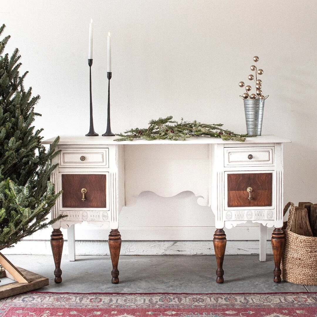 Available~ refinished antique desk painted with @countrychicpaint in Crinoline and finished in hemp oil and antiquing wax. Dimensions are 50&rdquo;W x 30&rdquo;H x 20&rdquo;D. Happy Holidays!

#deskmakeover #antiquedesk #refinishedfurniture #antiquef