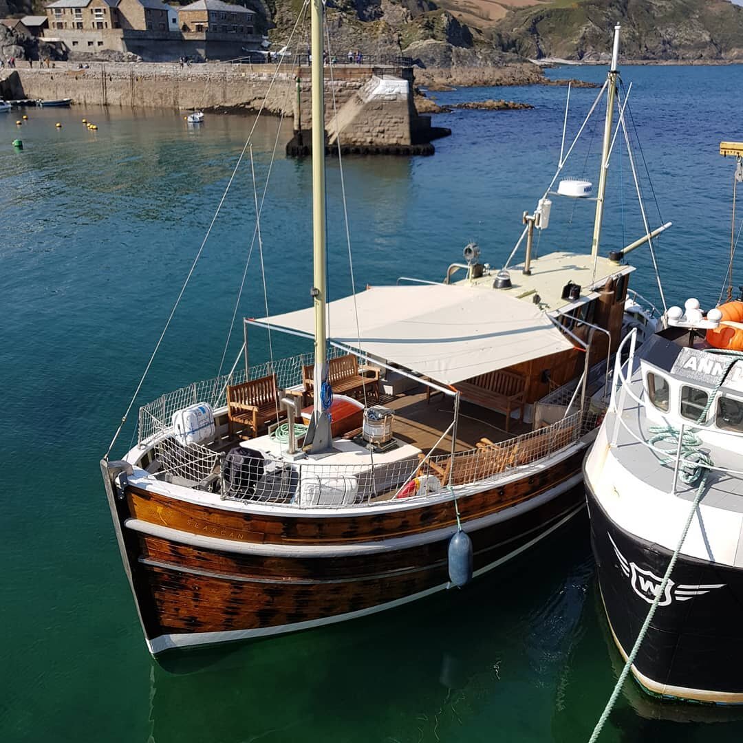 This season's charter trips have started, the usual 45 min trip are available. 
2hr and 4 hrs private charters are also available,with the use of a double kayak and stand up paddle boards on our longer trips.
#seascan 
#cornish 
#mevagissey 
#cornwal