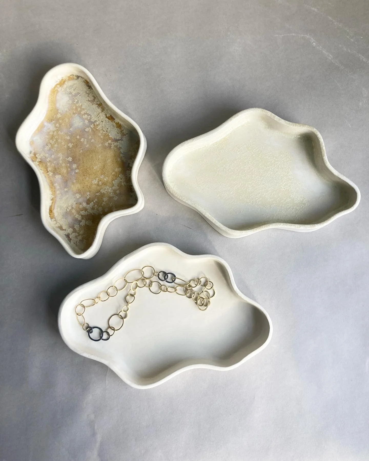 Wavy Tray — ALICJA CERAMICS