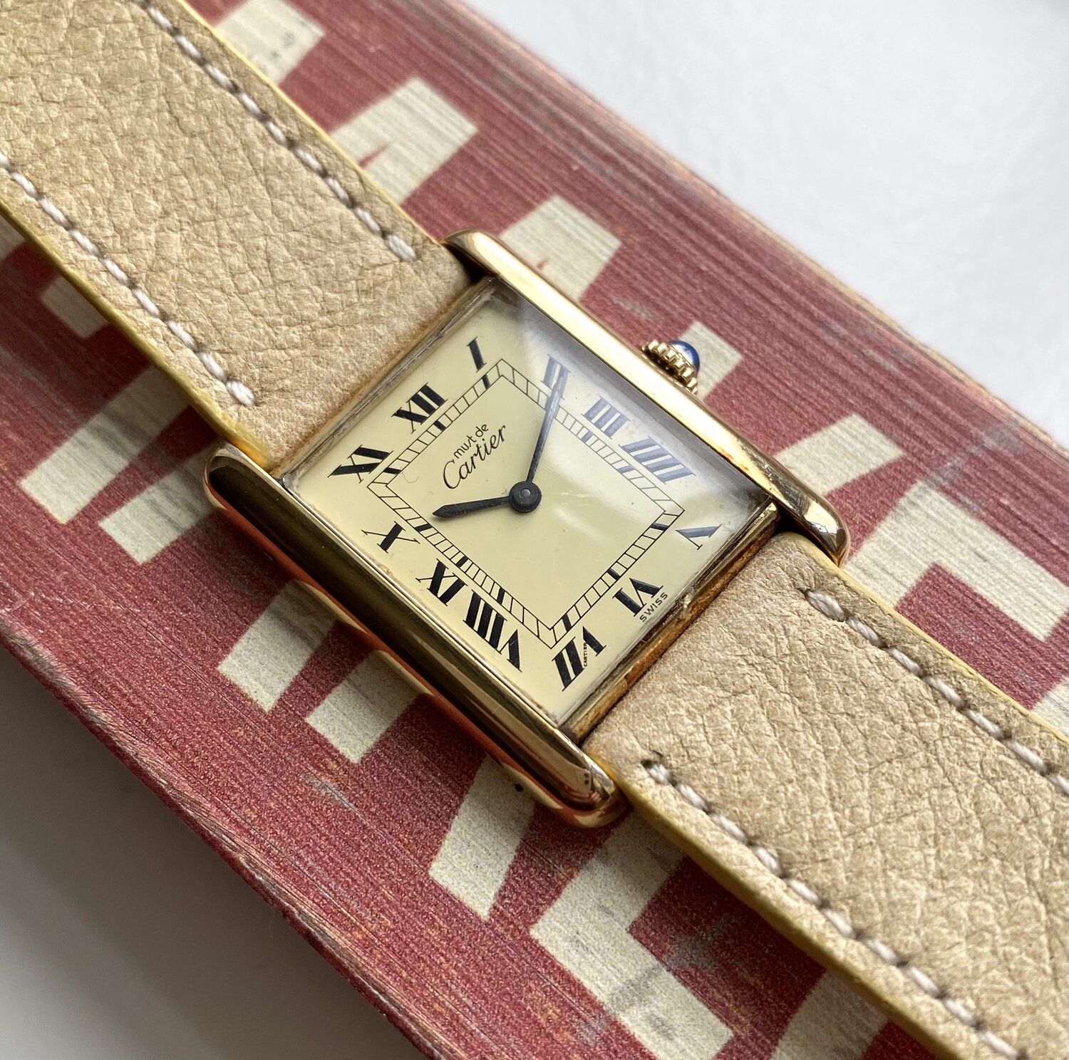 Cartier TANK AMÉRICAINE XL. Ref 2926. 18K Yellow Gold. Automatic. Box &  Papers 