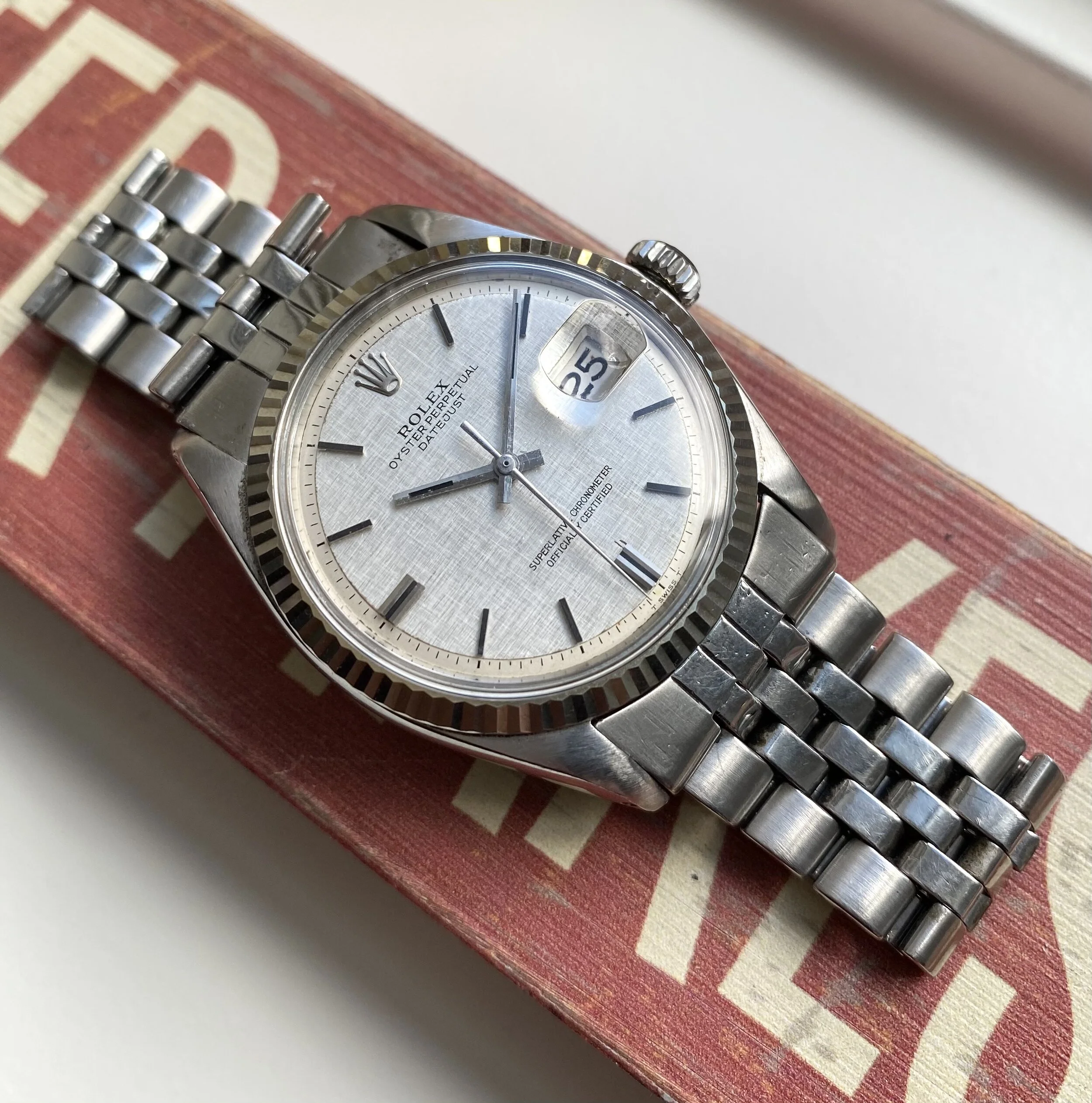 rolex 1601 linen dial