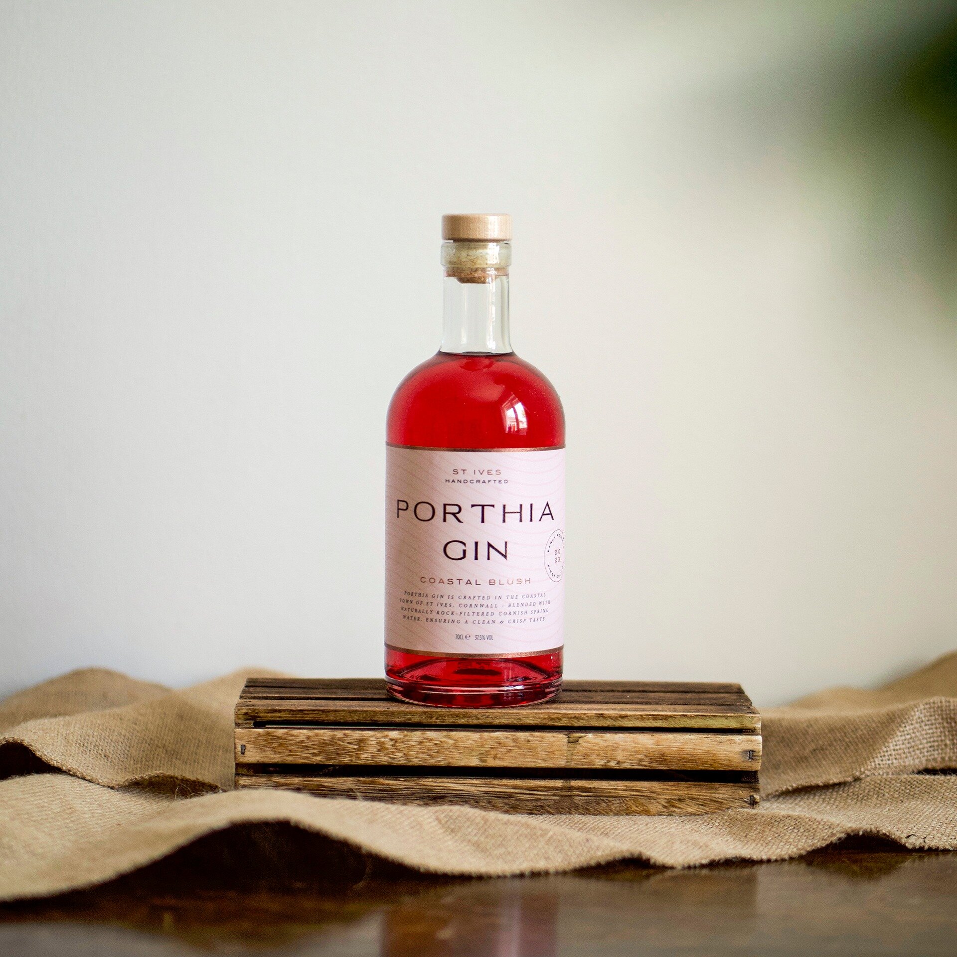 Porthia Gin is crafted in the heart of St Ives. Using their wonderfully crisp Cornish Dry Gin as a base, the Coastal Blush expression pays homage to wild raspberries and strawberries found amongst the Cornish hedgerows. Rather than using artificial f