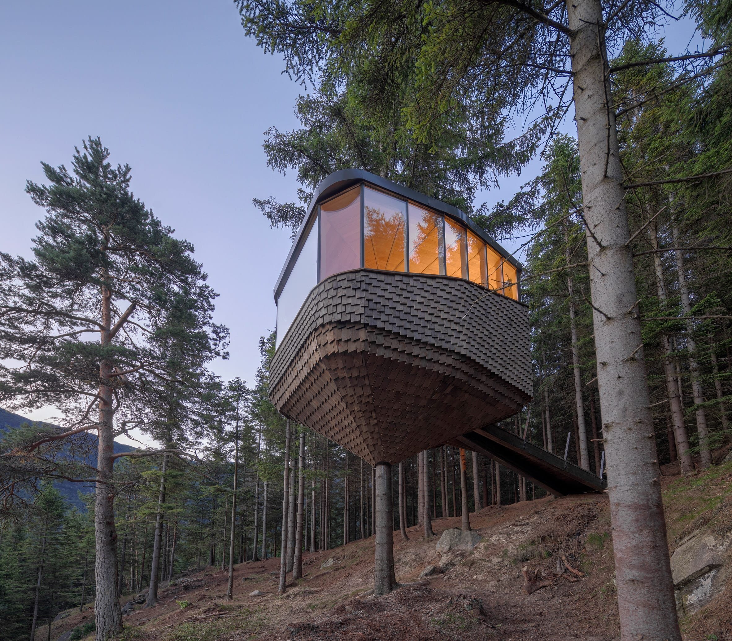helen-hard-woodnest-treehouses-norwegian-forest-norway-architecture_dezeen_2364_col_8.jpg