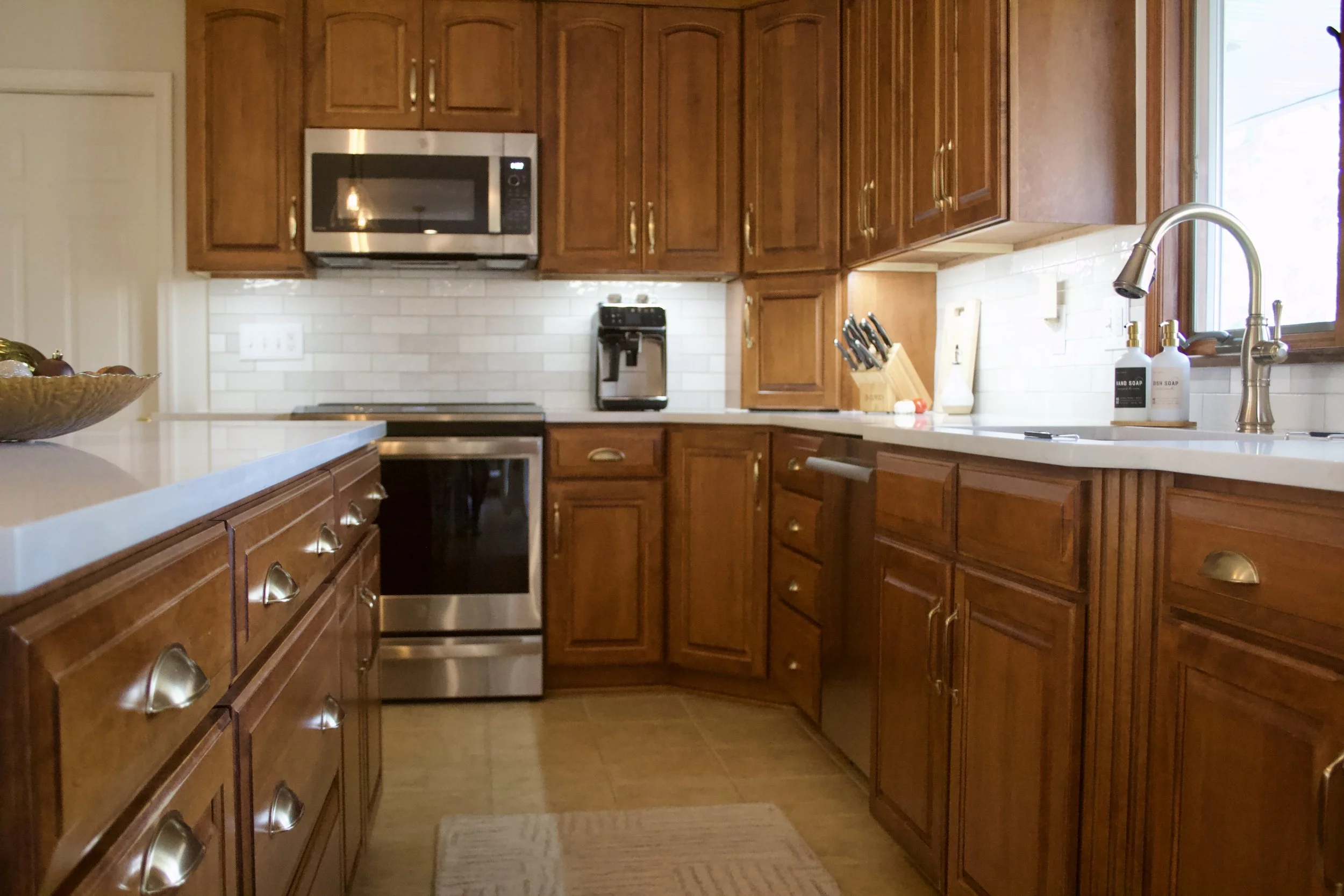 An Updated West Chester Kitchen and Powder Room
