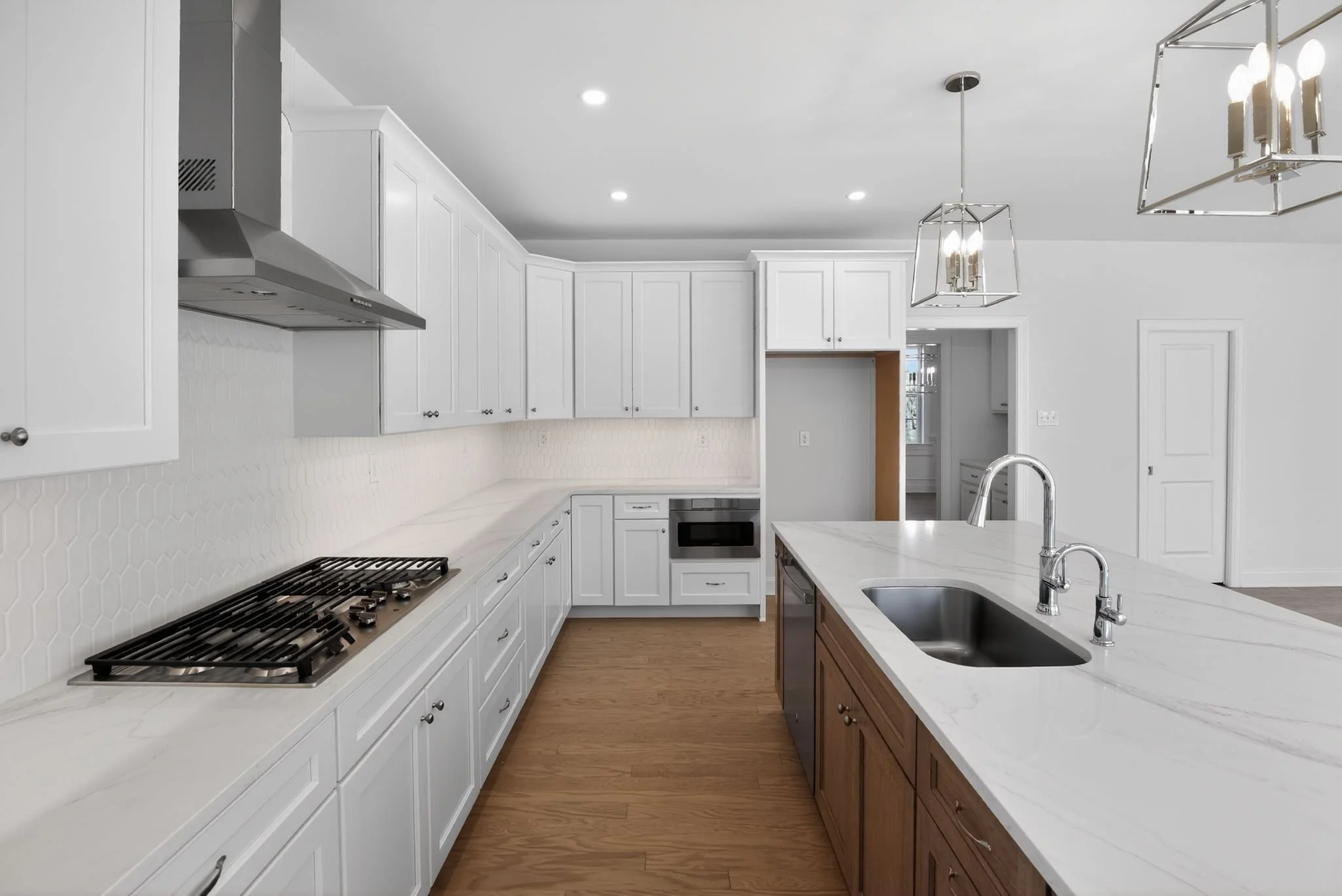 19_149_Governor_Markham_Dr_Glen_Mills_PA_19342_USA-Kitchen-DSC04654.jpg