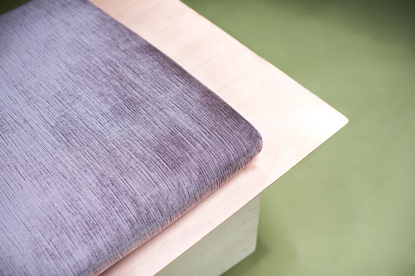 LAUN_Chord+Daybed+02_SLH+Studio.jpg