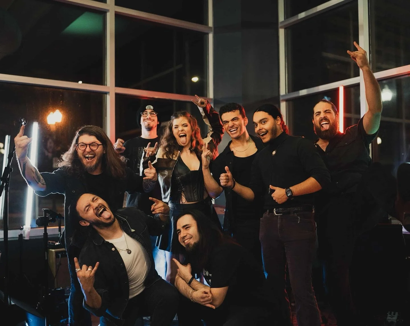 Last night we caught a flight to the sun ✈️☀️ 

Had a blast with the talented @leoaether and his band, as well as @crookedpilots putting on an amazing performance, both with new and upcoming releases! Big thanks to @bynxorlando and Leo for making thi