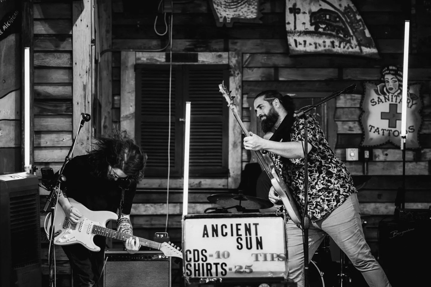 From our hands to your ears 🔊

You know where we&rsquo;ll be tonight! Every Thursday, 5-10pm, at @hoborlando 🤘

Check out our website and January schedule post to keep rocking out with us ☀️ 

#ancientsun #band #houseofblues #music #orlando
