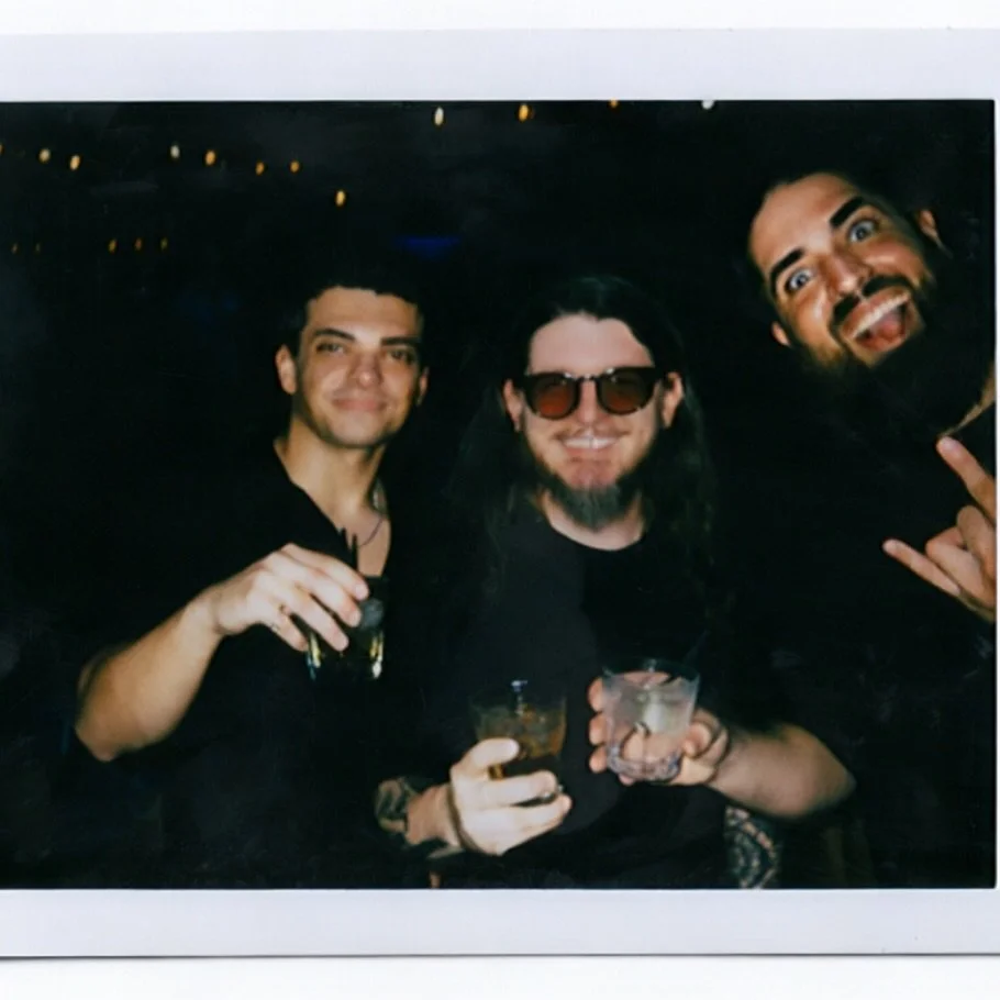 Cheers to the weekend 🍻 

You&rsquo;re probably off, so come see us at work, dance and grab a drink! @whiskeyorlando tonight from 10-1am and @tinrooforlando these next two Sundays from 2-5pm 🥃 

See you soon 🤘 

#ancientsun #weekend #cheers
