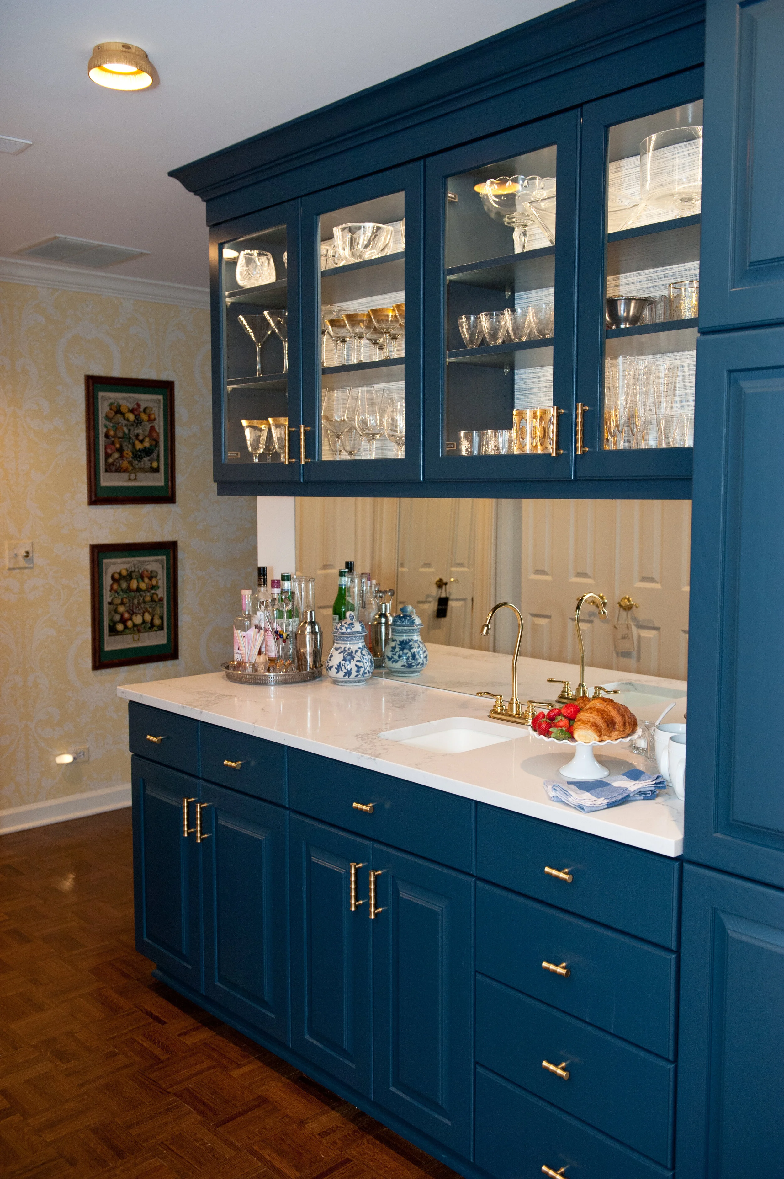 North-Shore-Chicago-Interior-Design-Home-Bar