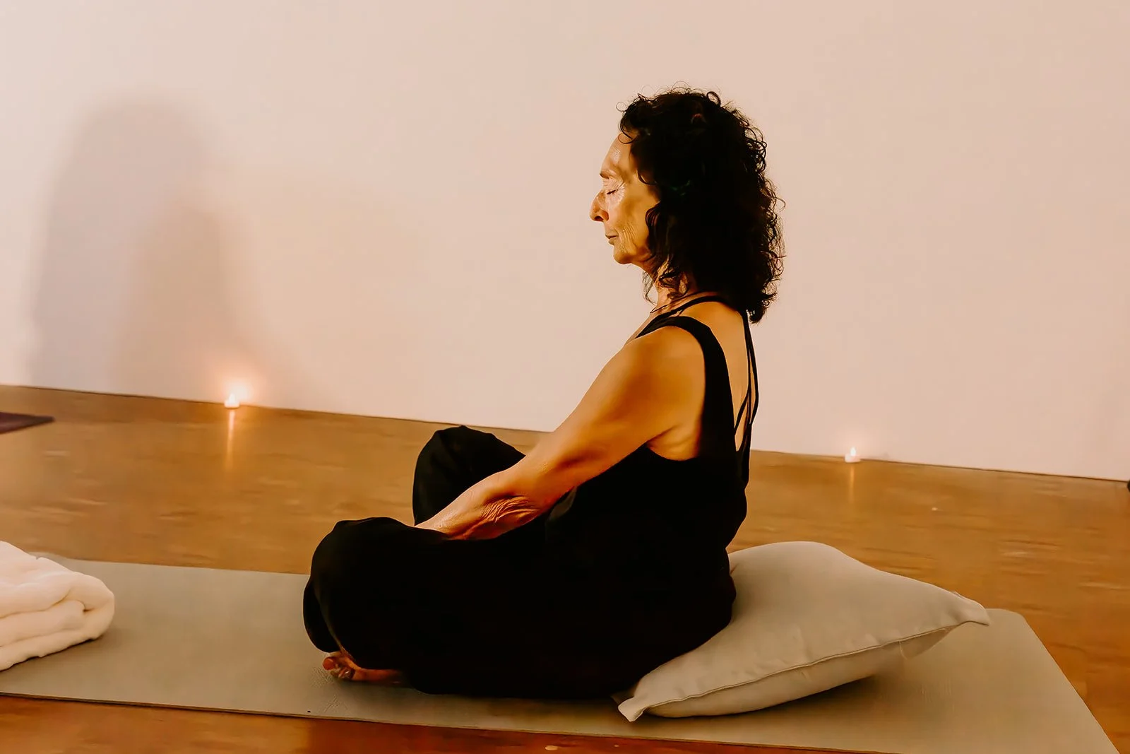 Amy Jessica Chakradance-8515-Enhanced-NR_websize.jpg