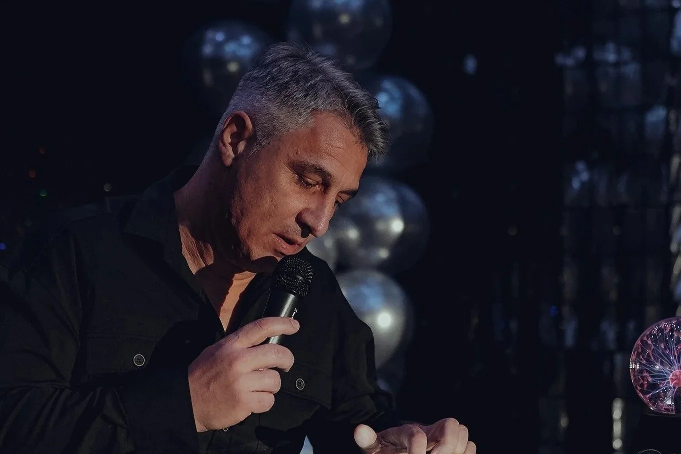 Митко Ламбов - В стаята на самотата