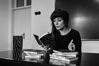 Дарина Гладун – За смъртта на руския войник (Превод: Румен Шомов)