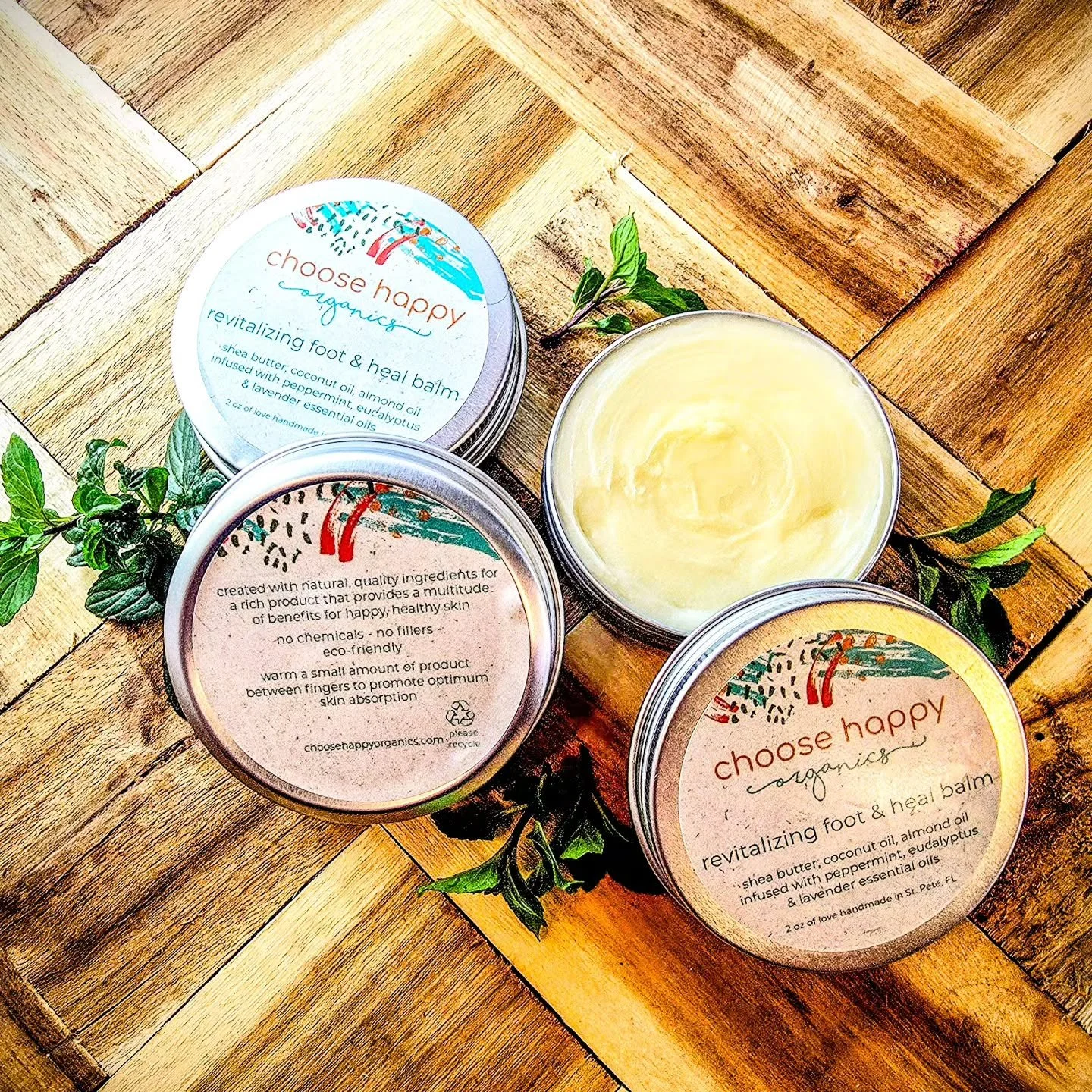 💛 For heels that need a little love.
Hydrating, calming, and made to bring tired feet back to life.

✨️ Revive tired feet with deep, melt‑in moisture.
Shea butter, almond oil, and coconut oil work together to soften rough heels, repair cracked skin,