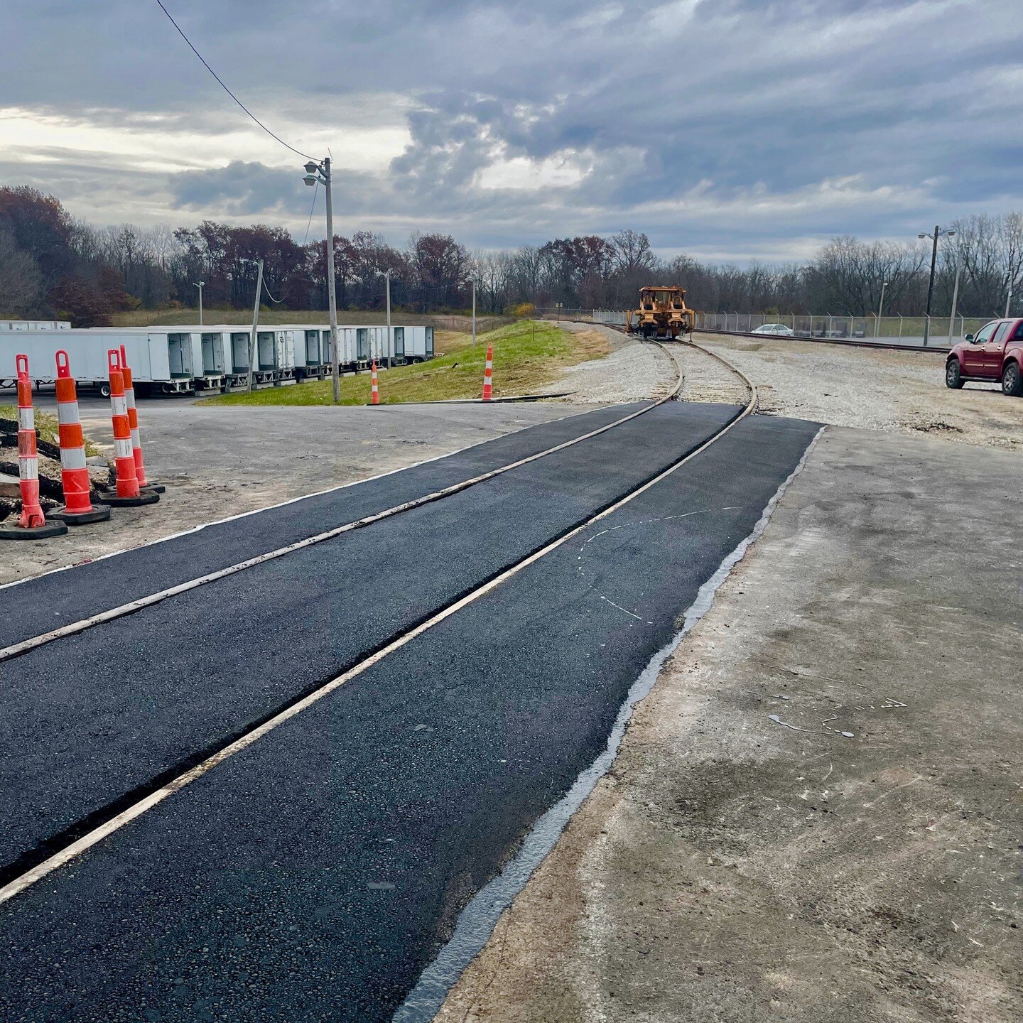 Superintendent JT Shreve and his crew skillfully added a new 230 ft track extension, complete with a crossing at a facility in Greenfield, OH. This extension has created valuable room for storage and smoother operations. Hats off to JT and his crew f