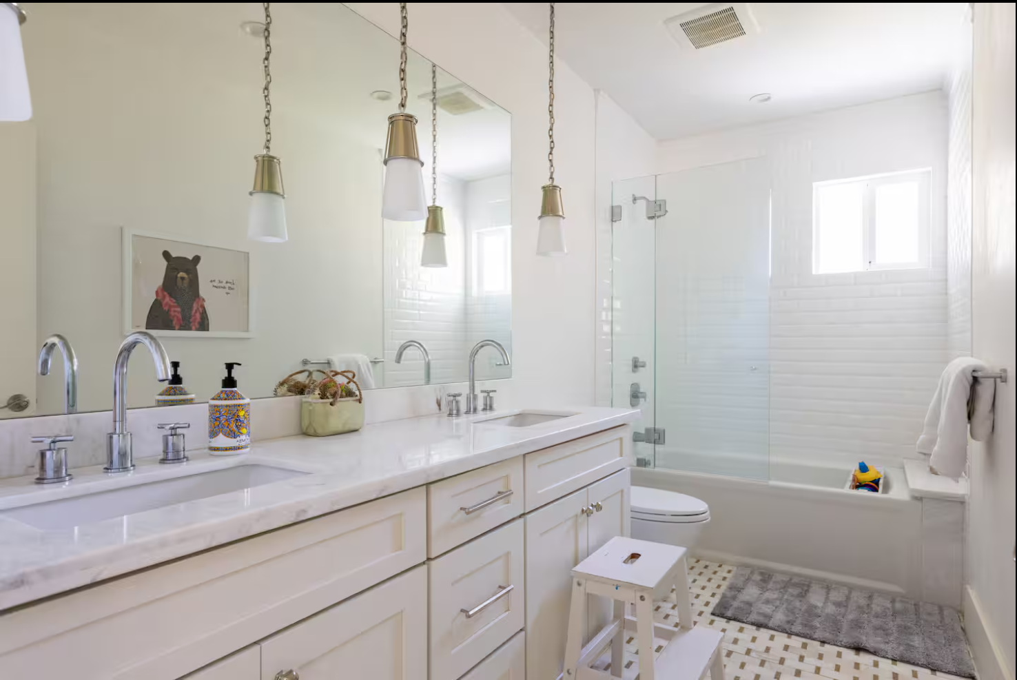 retreat upstairs shared room bath.png