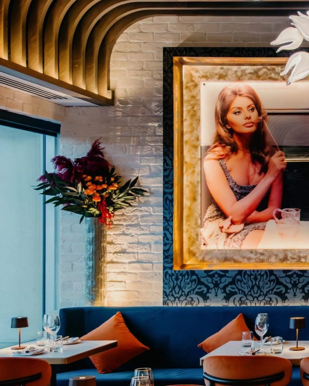 La Vecchia

📍 8700 Bathurst St

📷 @tam_1am

&mdash;

#construction #design #architecture #toronto #restaurant