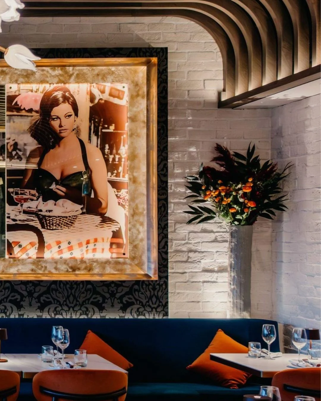 La Vecchia

📍 8700 Bathurst St

📷 @tam_1am

&mdash;

#construction #design #architecture #toronto #restaurant