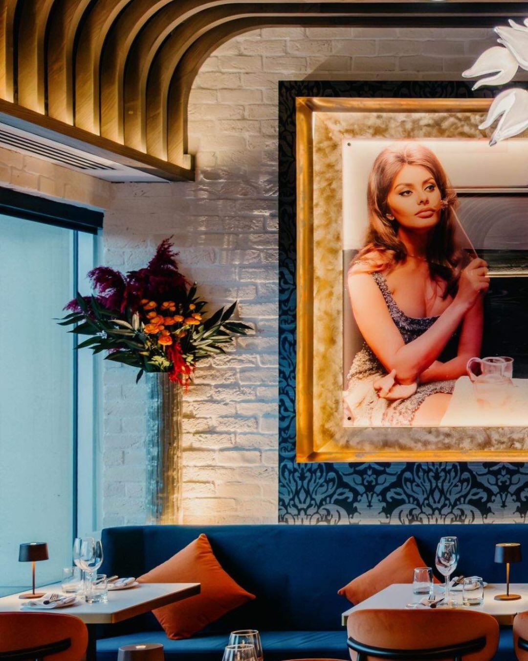 La Vecchia

📍 8700 Bathurst St

📷 @tam_1am

&mdash;

#construction #design #architecture #toronto #restaurant